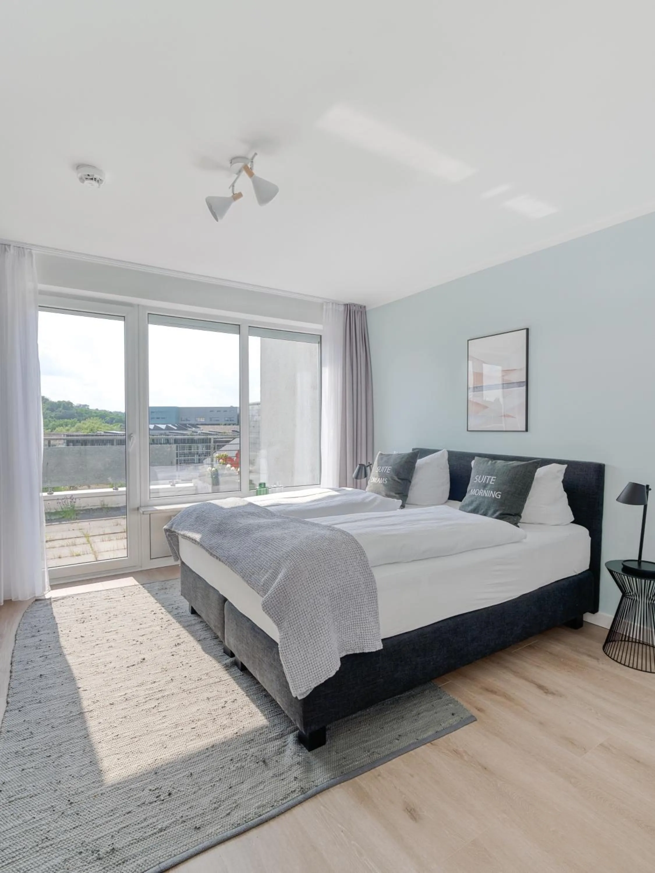 Bed in Limehome Wolfsburg Porschestraße