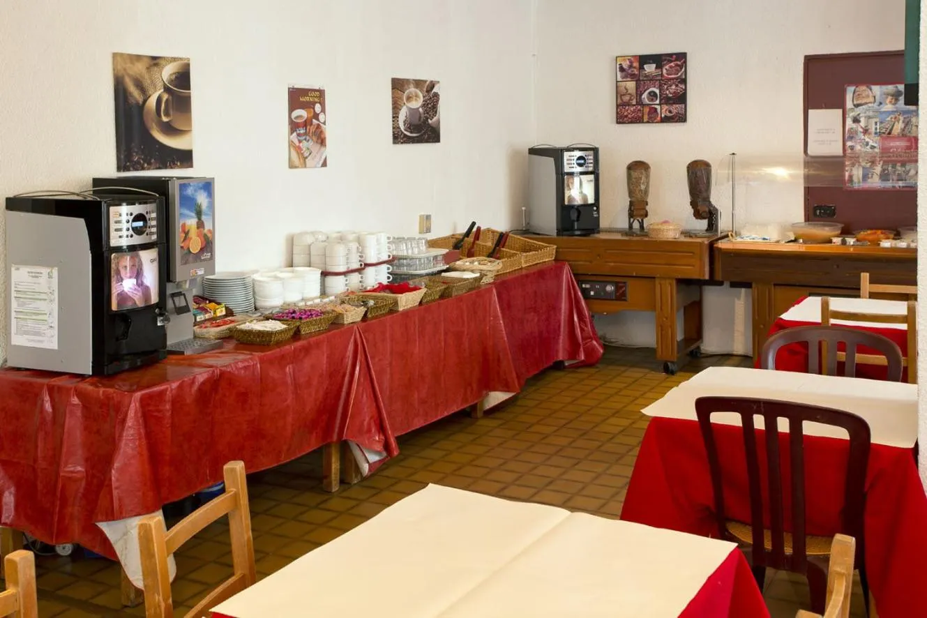 Restaurant/places to eat in Hipotel Paris Marne La Vallée