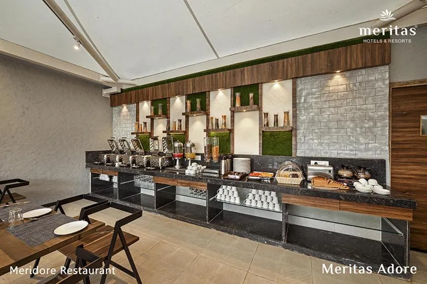 Restaurant/places to eat in Meritas Adore Resort