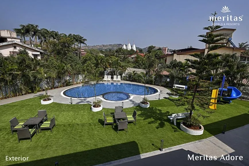 Garden in Meritas Adore Resort