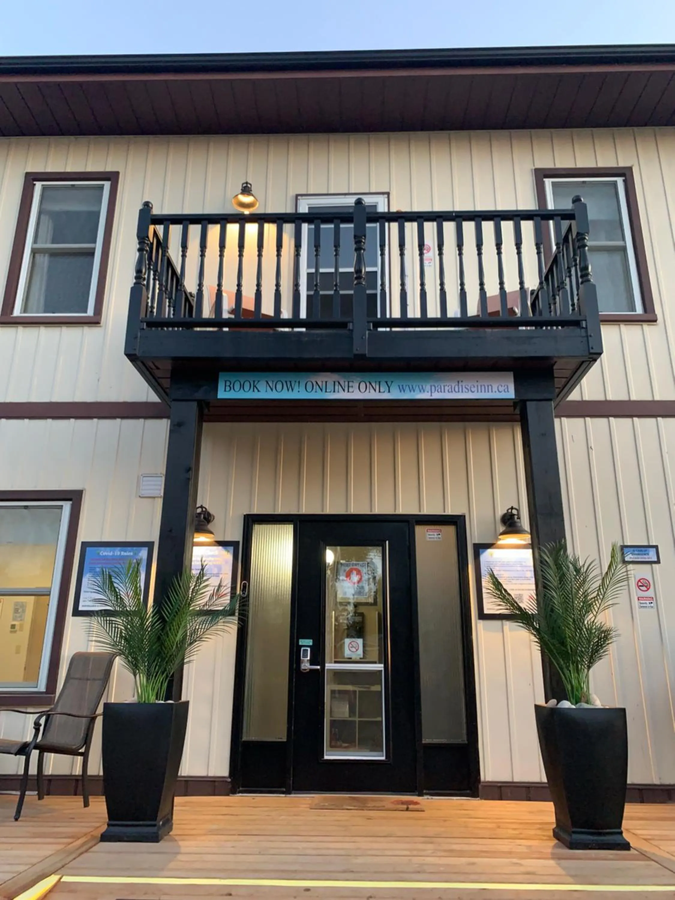 Property building in Paradise Inn On the Beach