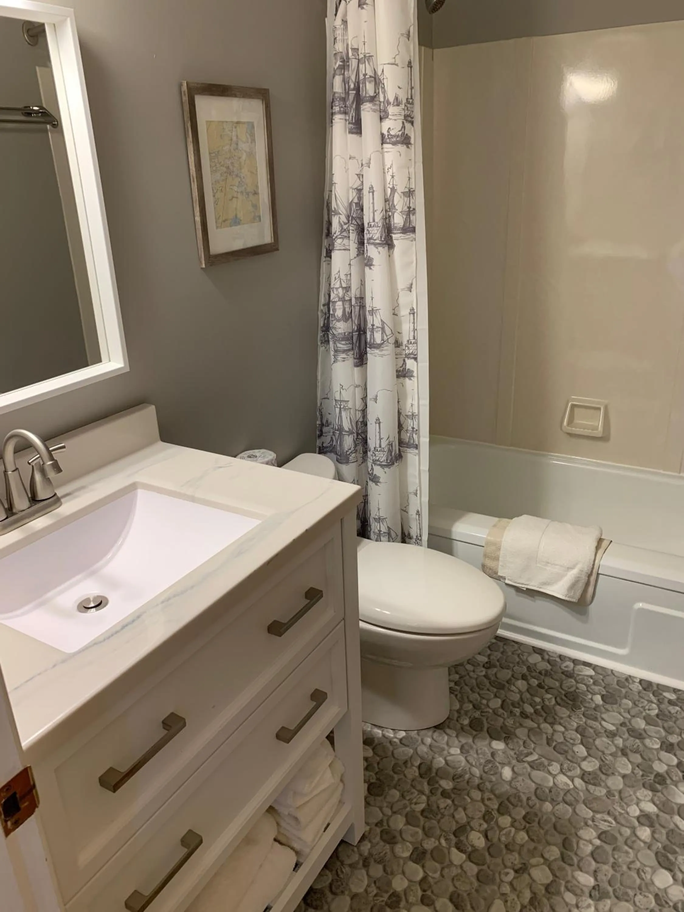 Bathroom in Paradise Inn On the Beach