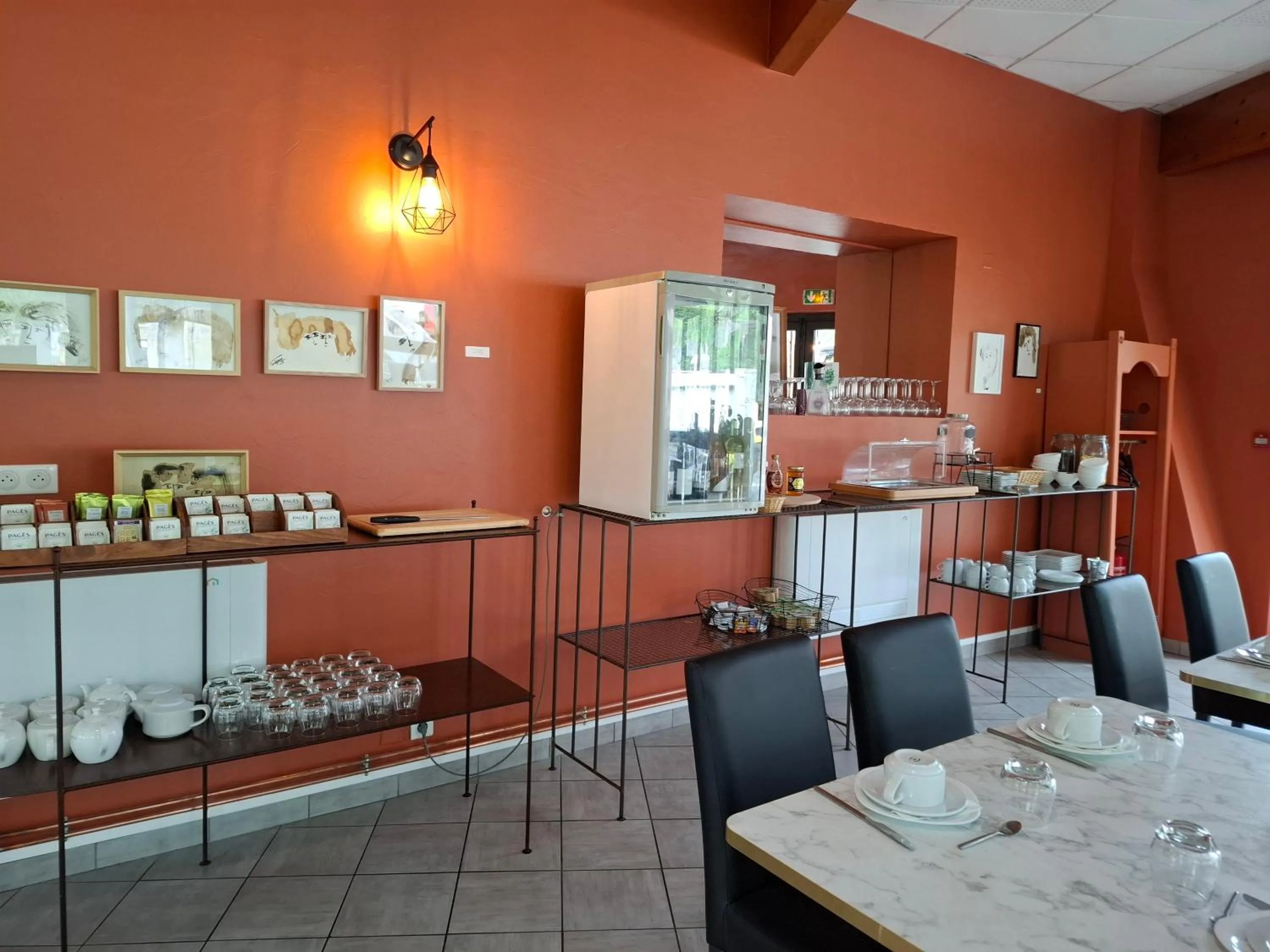 Property building in Logis Hotel Restaurant Auberge Les Rives de l'Arzon