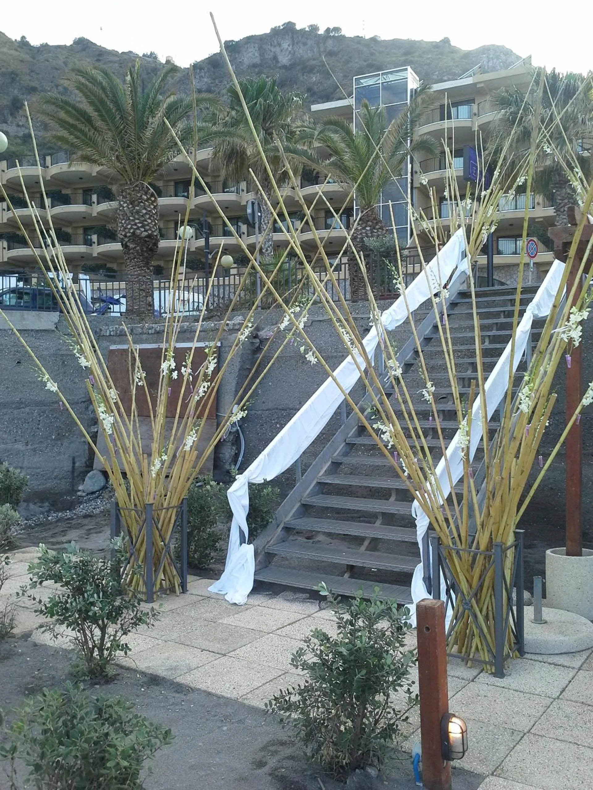 Facade/entrance in Elihotel