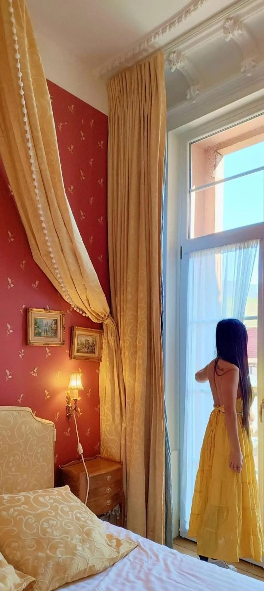 Bed in Hôtel Le Manoir