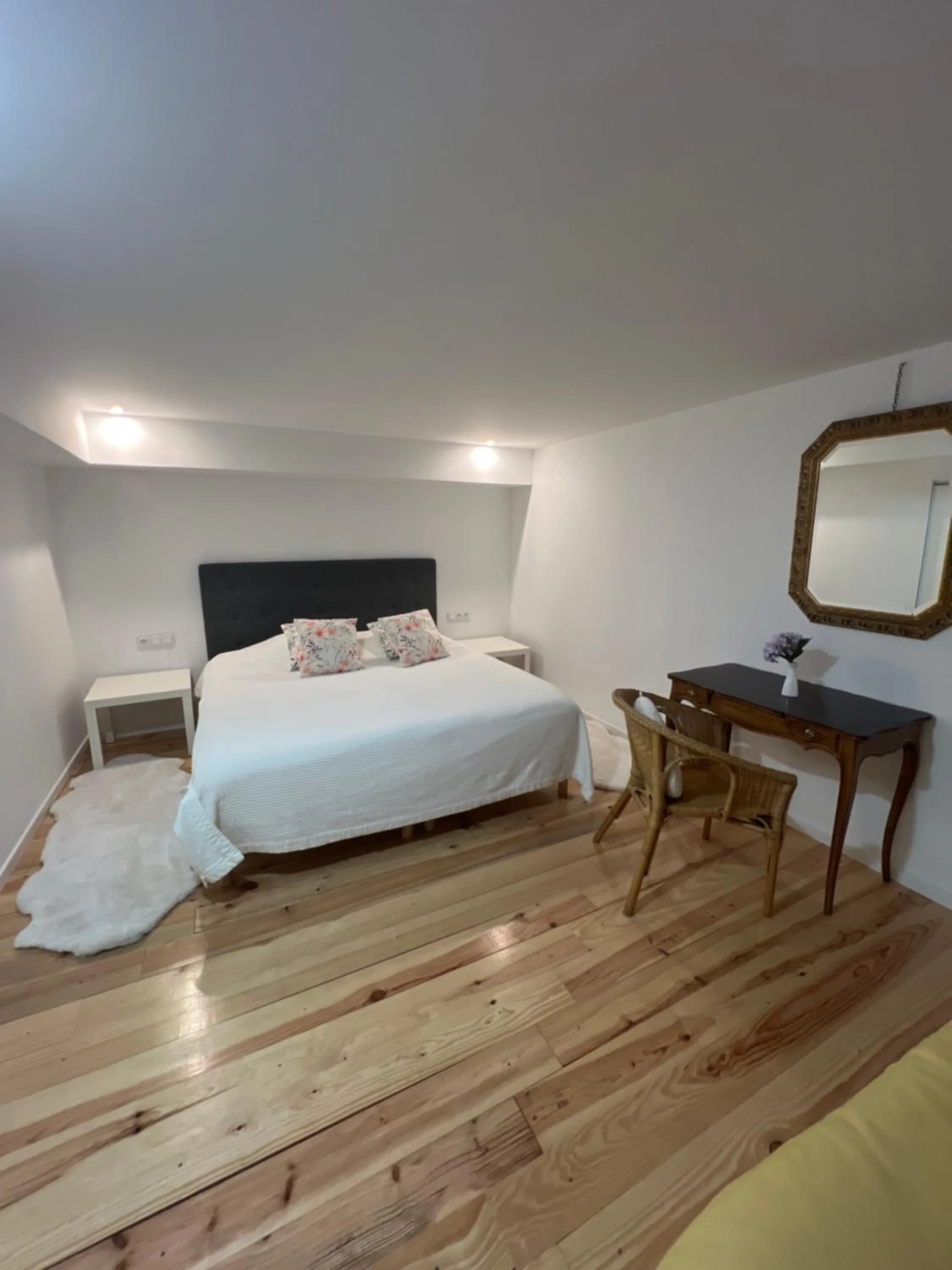 Bed in Hôtel Le Manoir