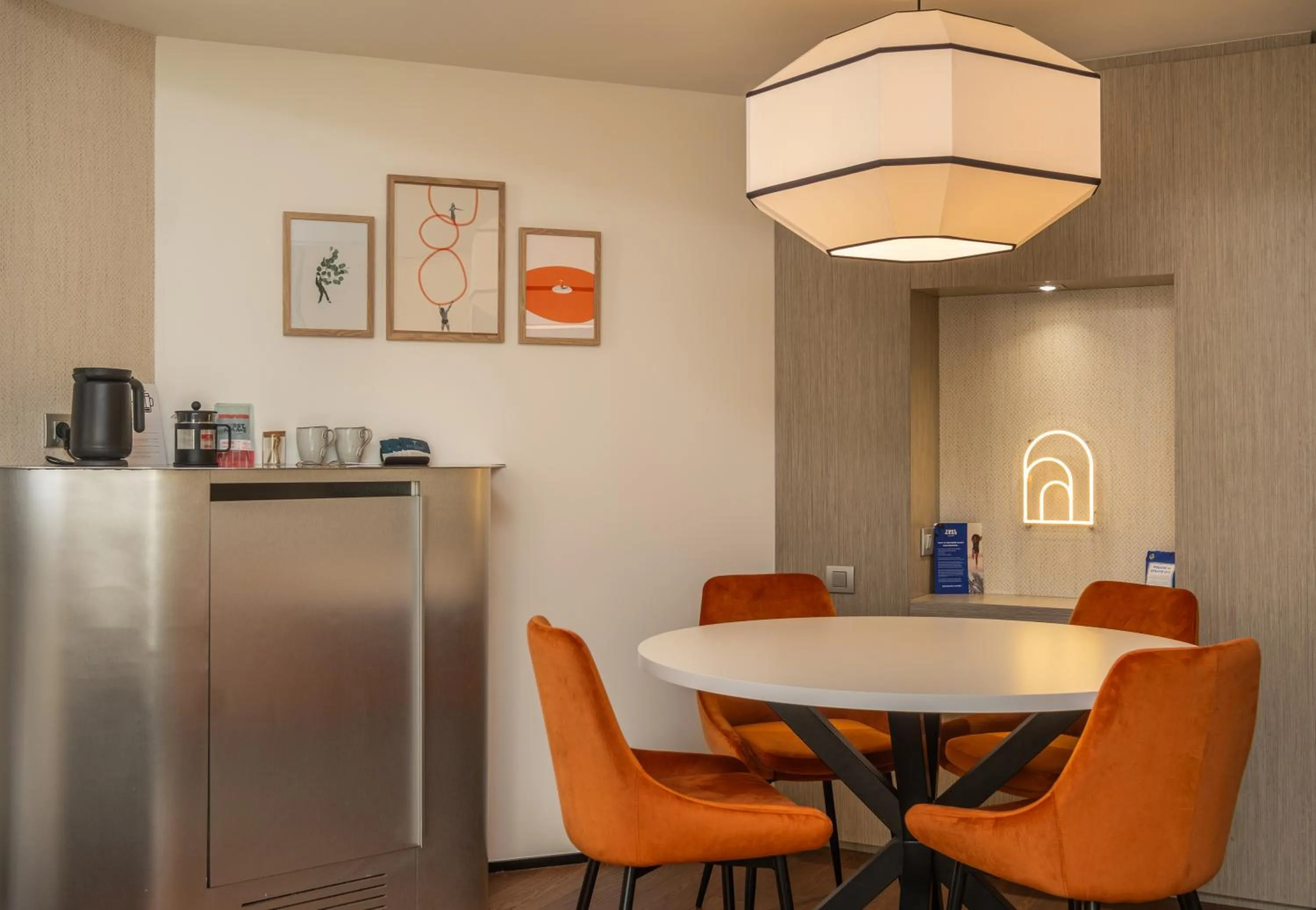 Dining area in FirstName Toulouse, part of JdV by Hyatt