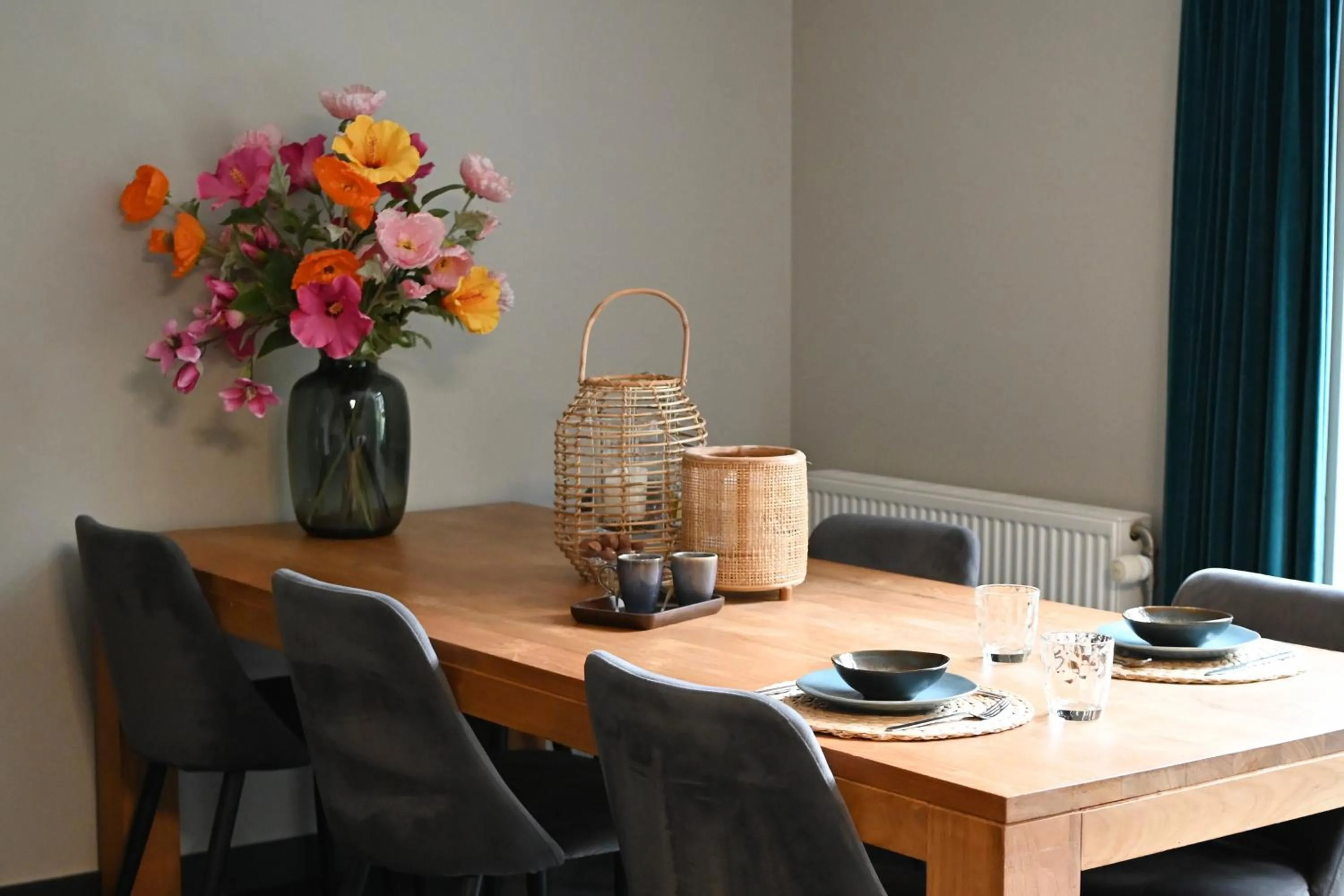 Dining area in B & B Meet the Dutch