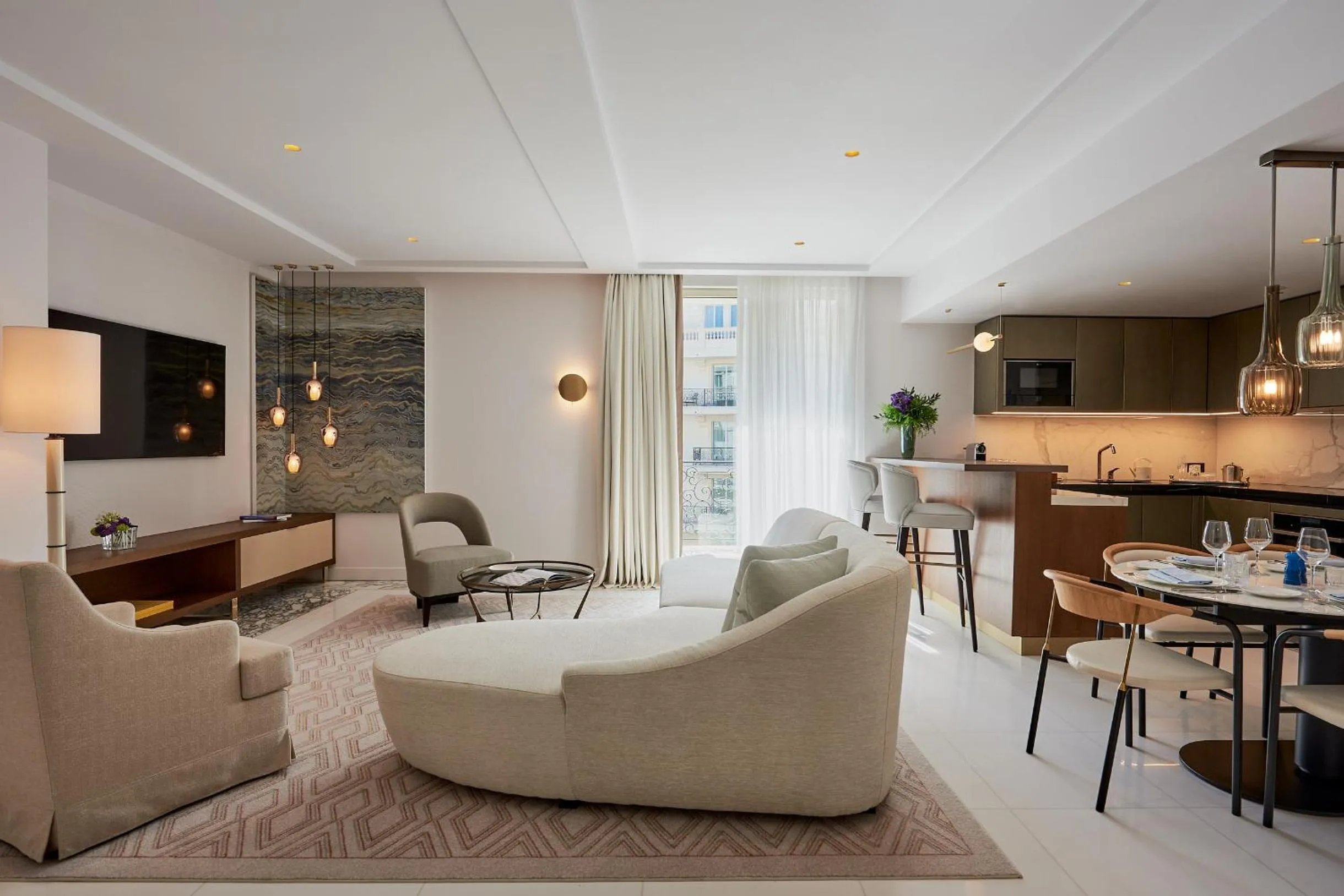 Living room in Carlton Cannes, a Regent Hotel