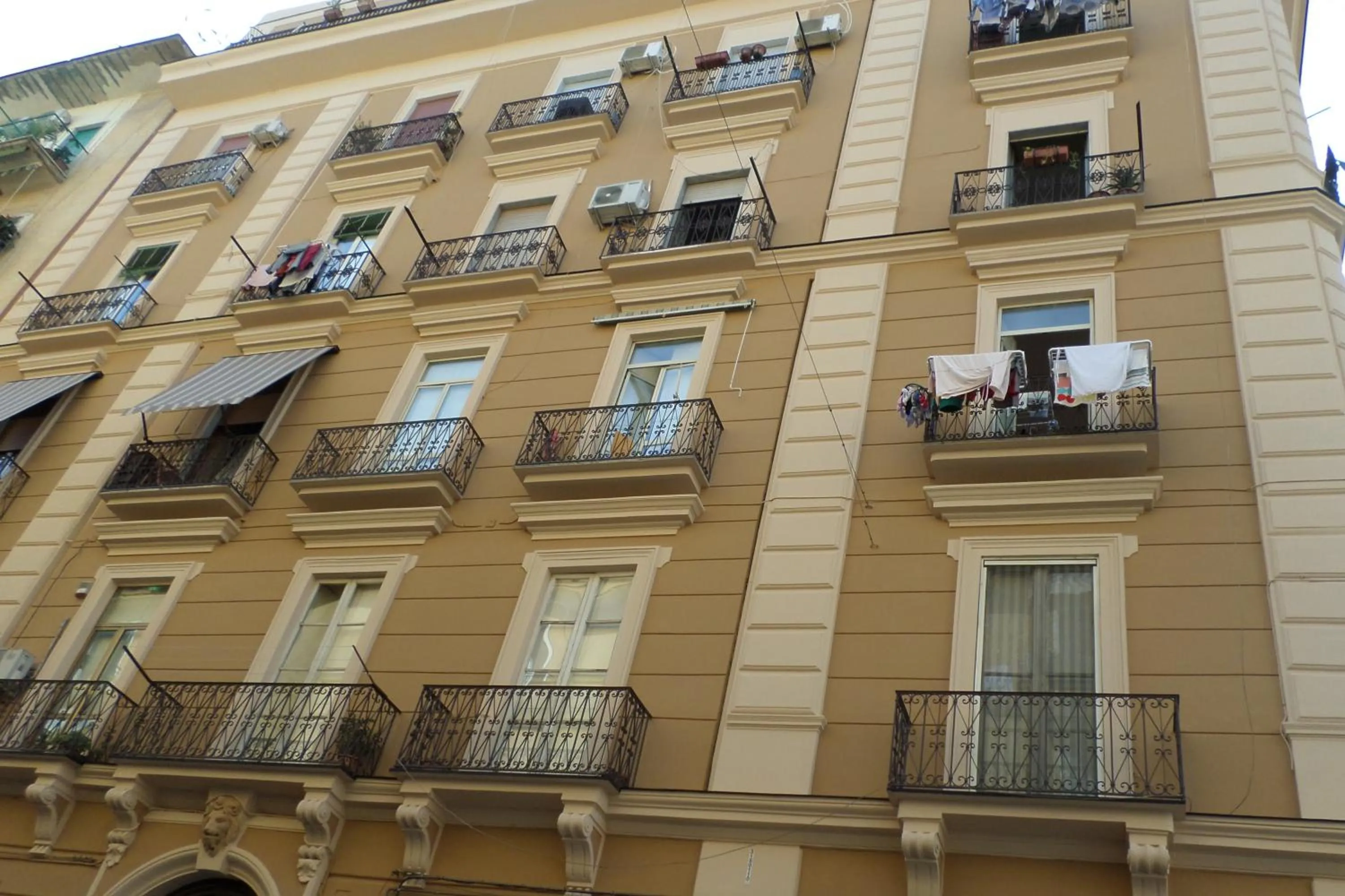 Property building in B&B Mansarda del Sole