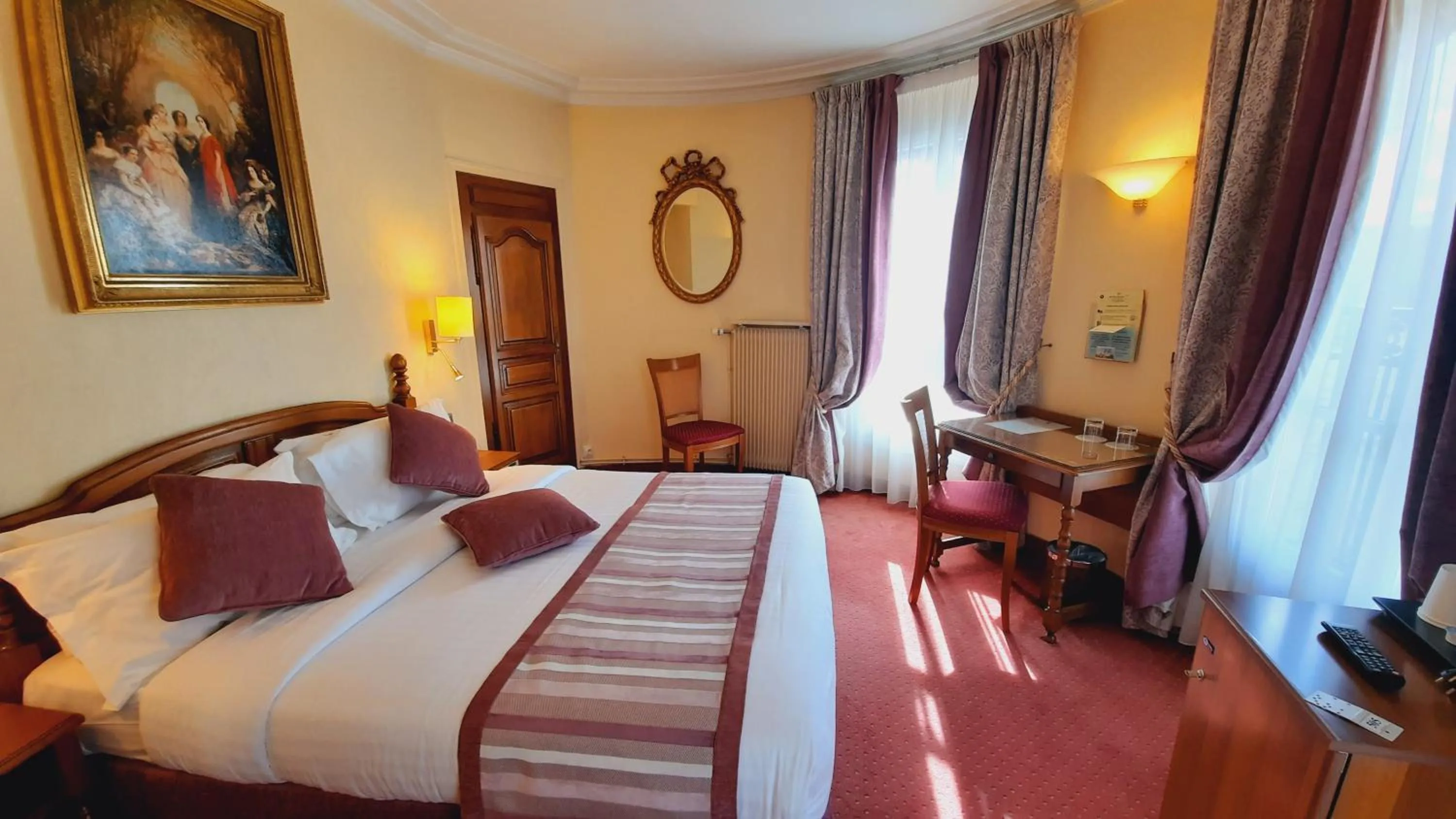 Bed in Hotel Paix Republique