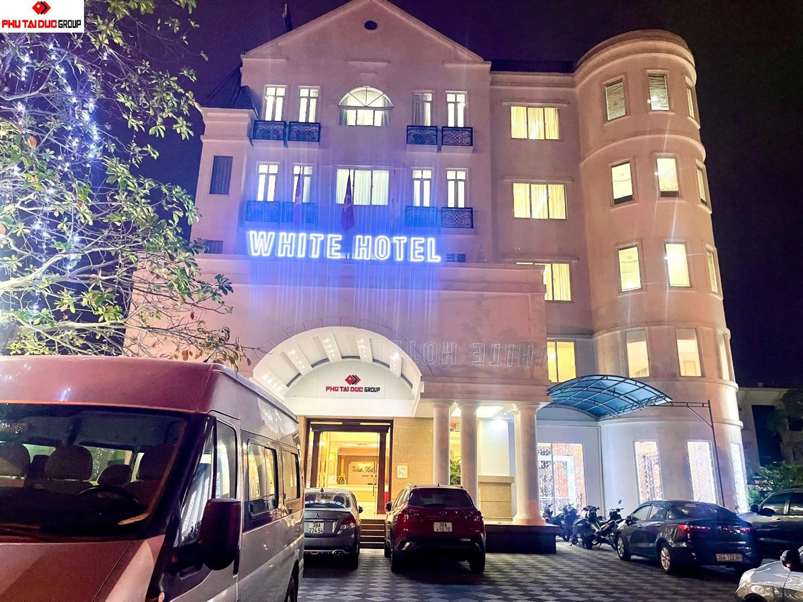 Facade/entrance in White Hotel