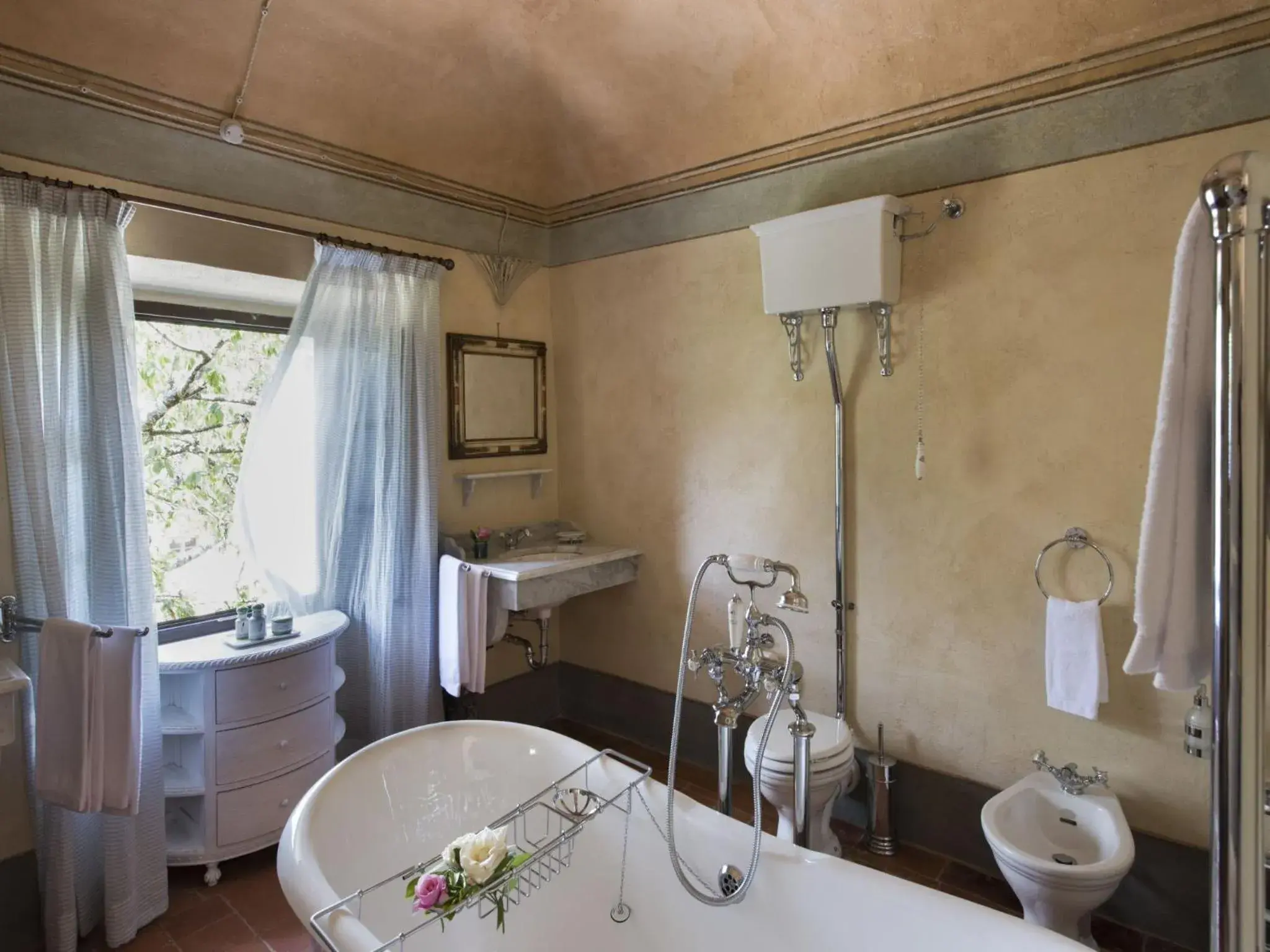One-Bedroom Suite in Borgo Pignano Volterra Tuscany One-Bedroom Suite in Borgo Pignano Volterra Tuscany