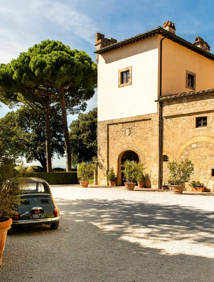 Property building in Borgo Pignano Volterra Tuscany