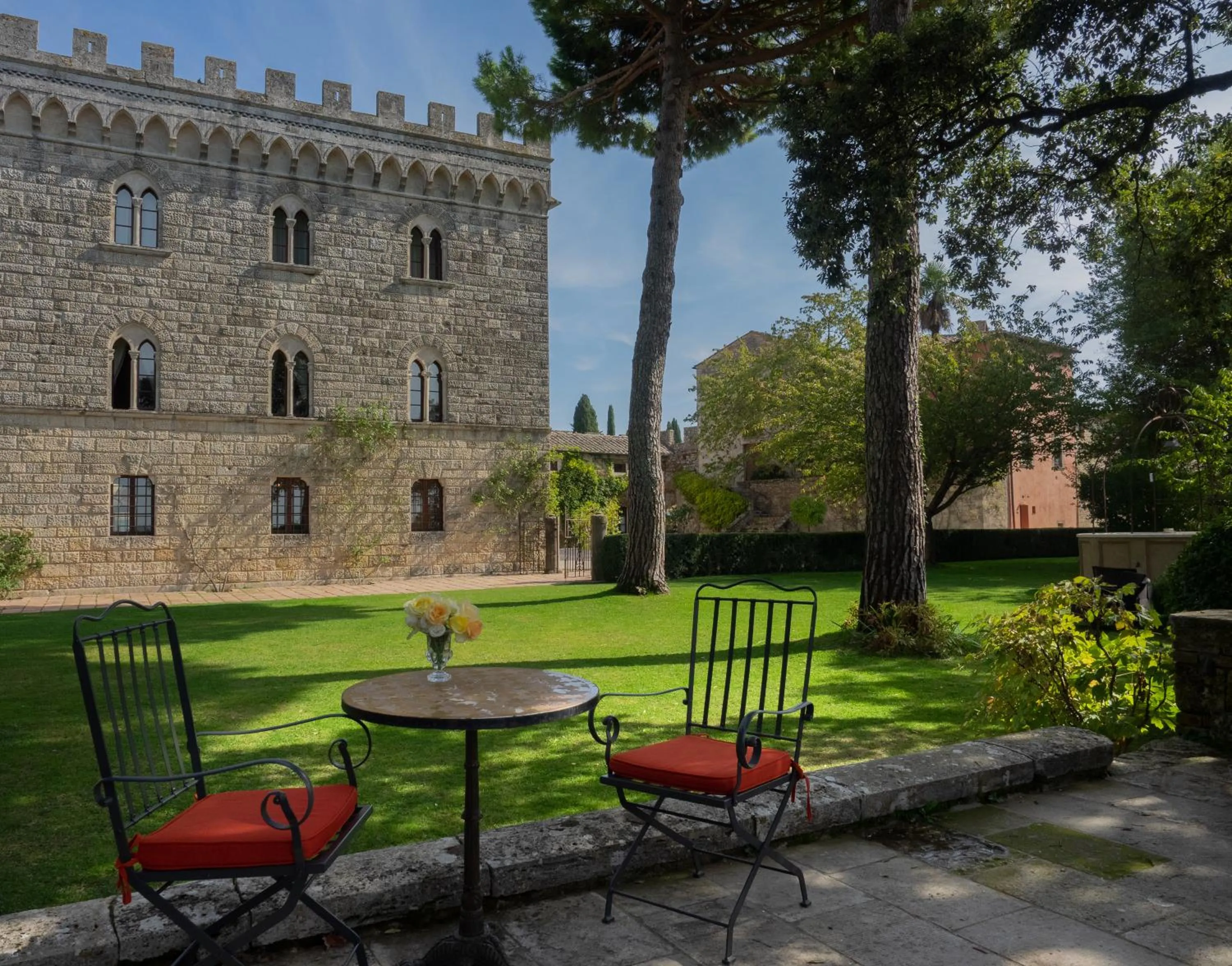 Property building in Borgo Pignano Volterra Tuscany