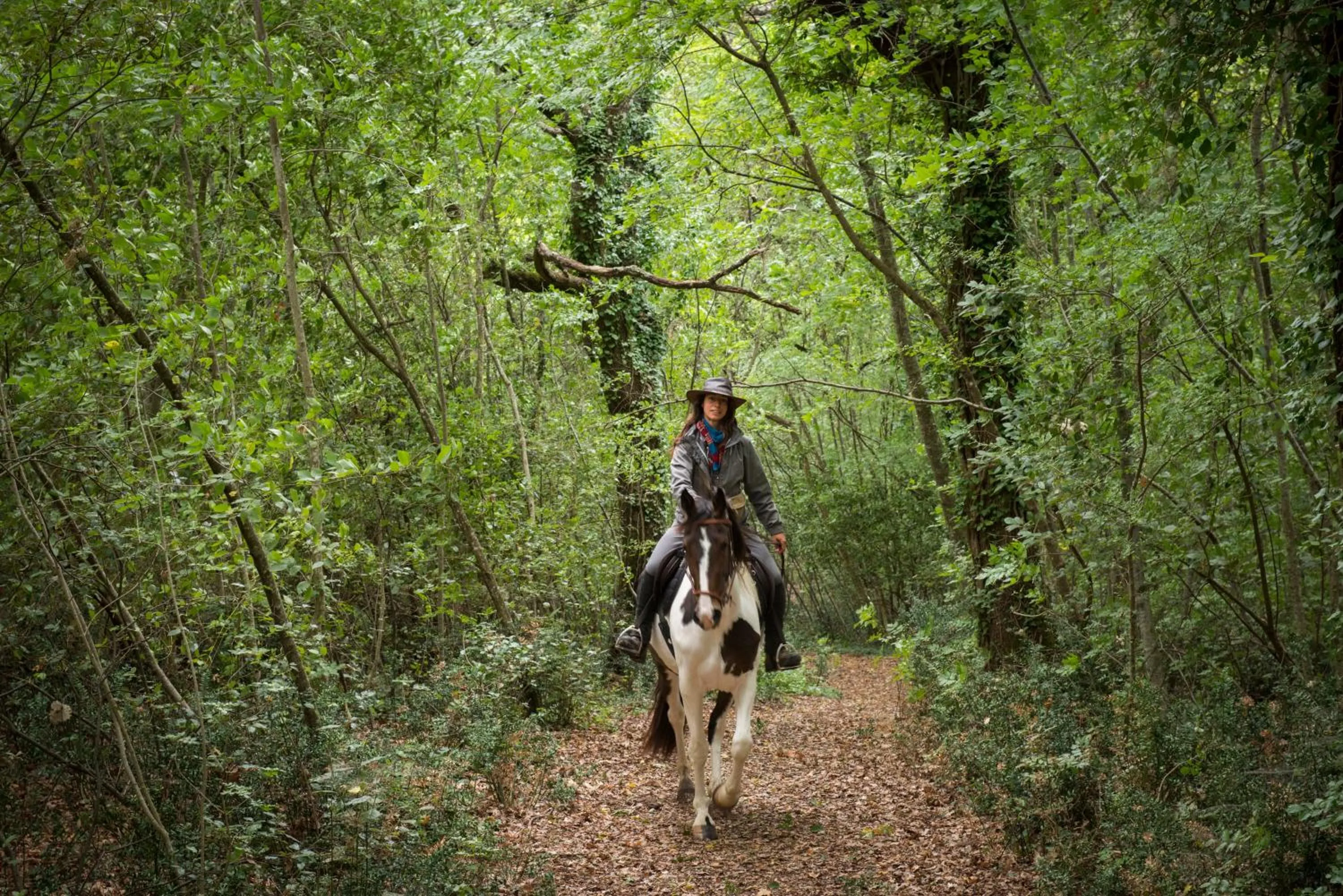 Horse-riding in Borgo Pignano Volterra Tuscany