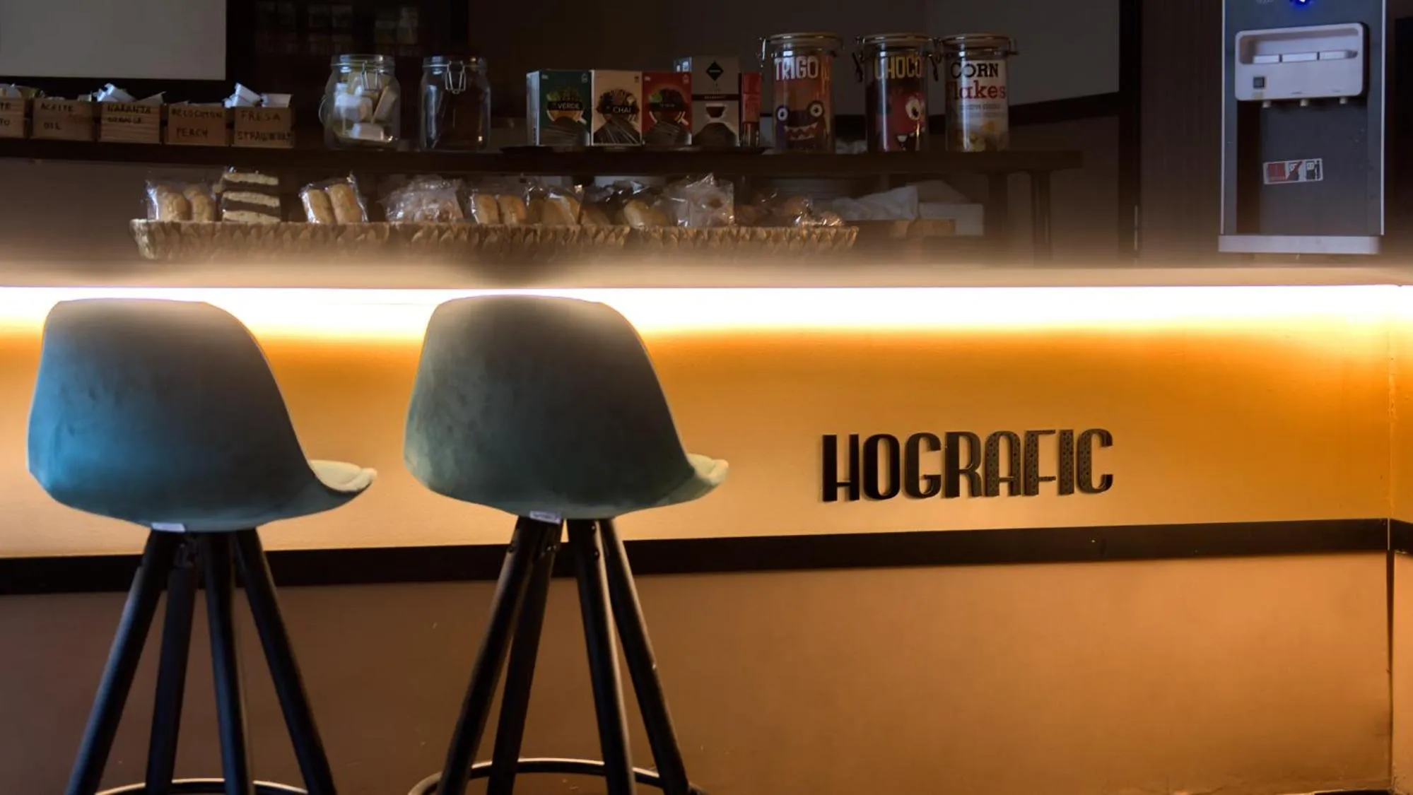 Restaurant/places to eat in Hografic Hotel