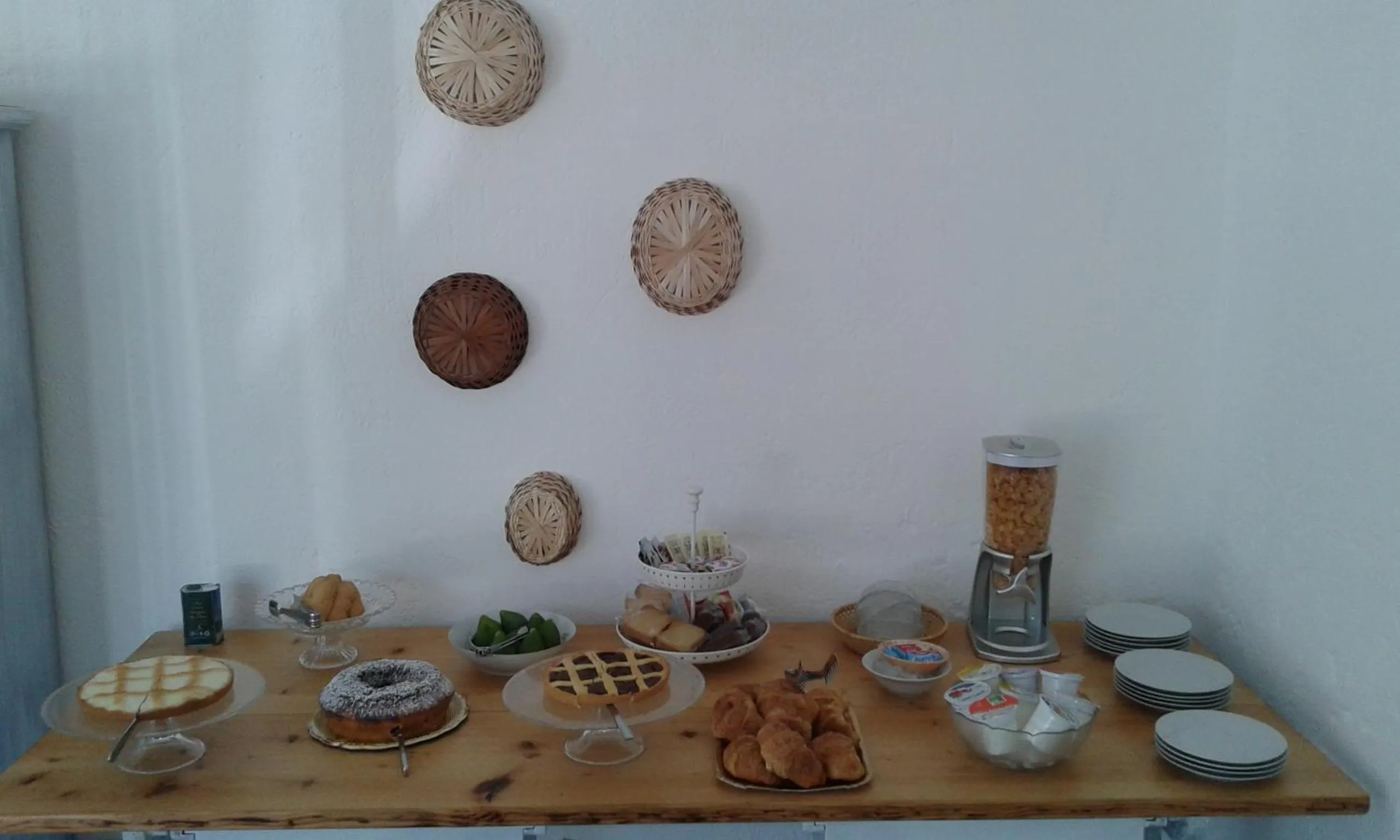 Buffet breakfast in Lama Cupa