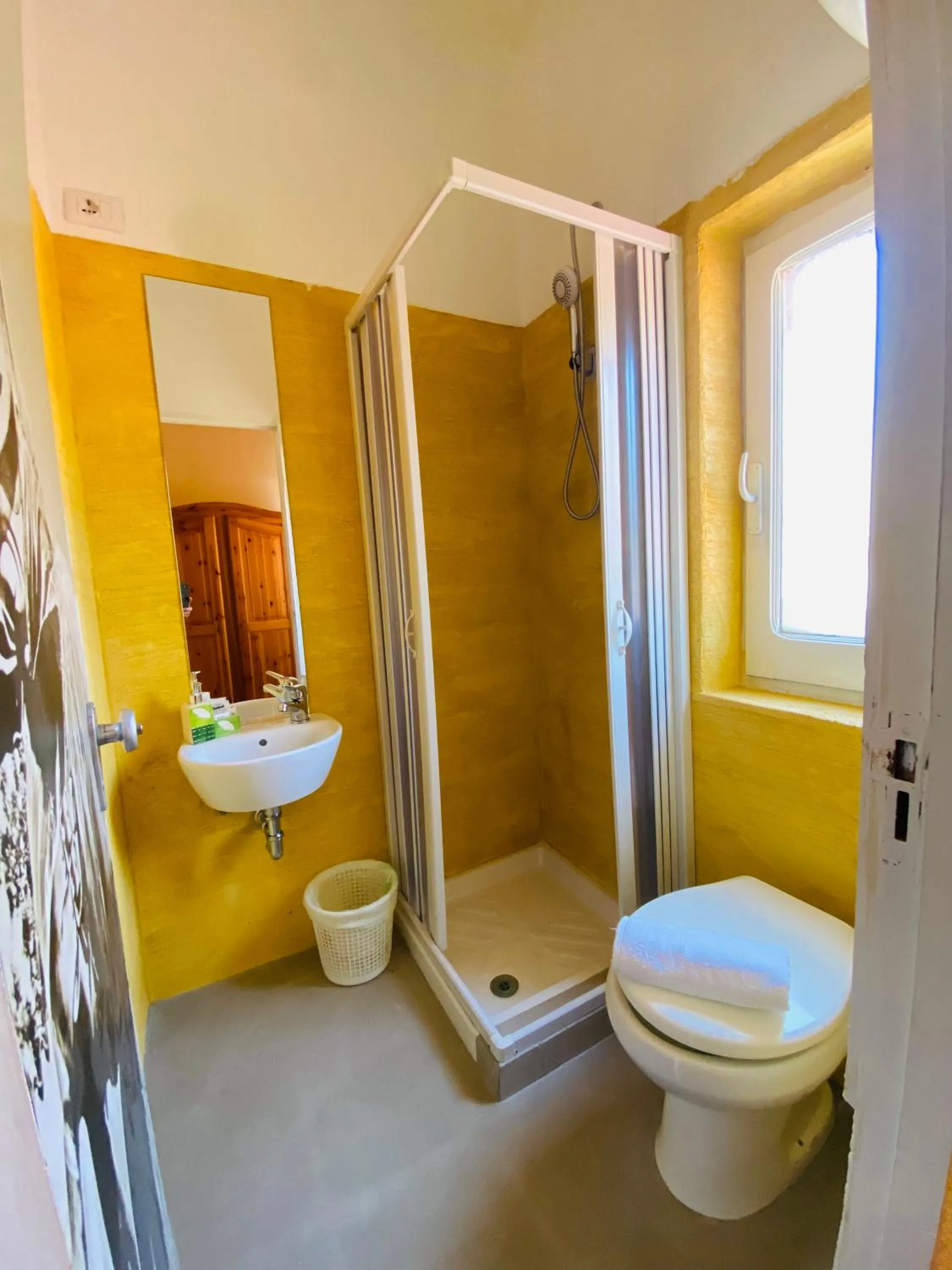 Green Gallery Hotel and Restaurant