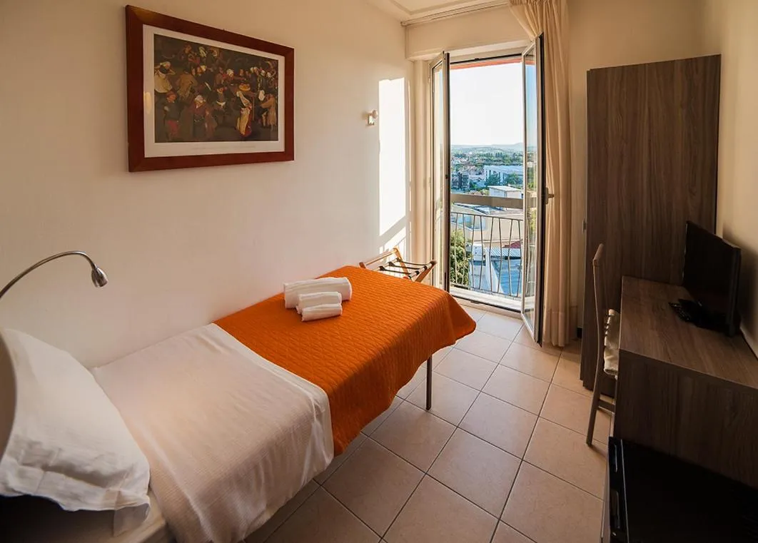 Bed in Hotel Madison