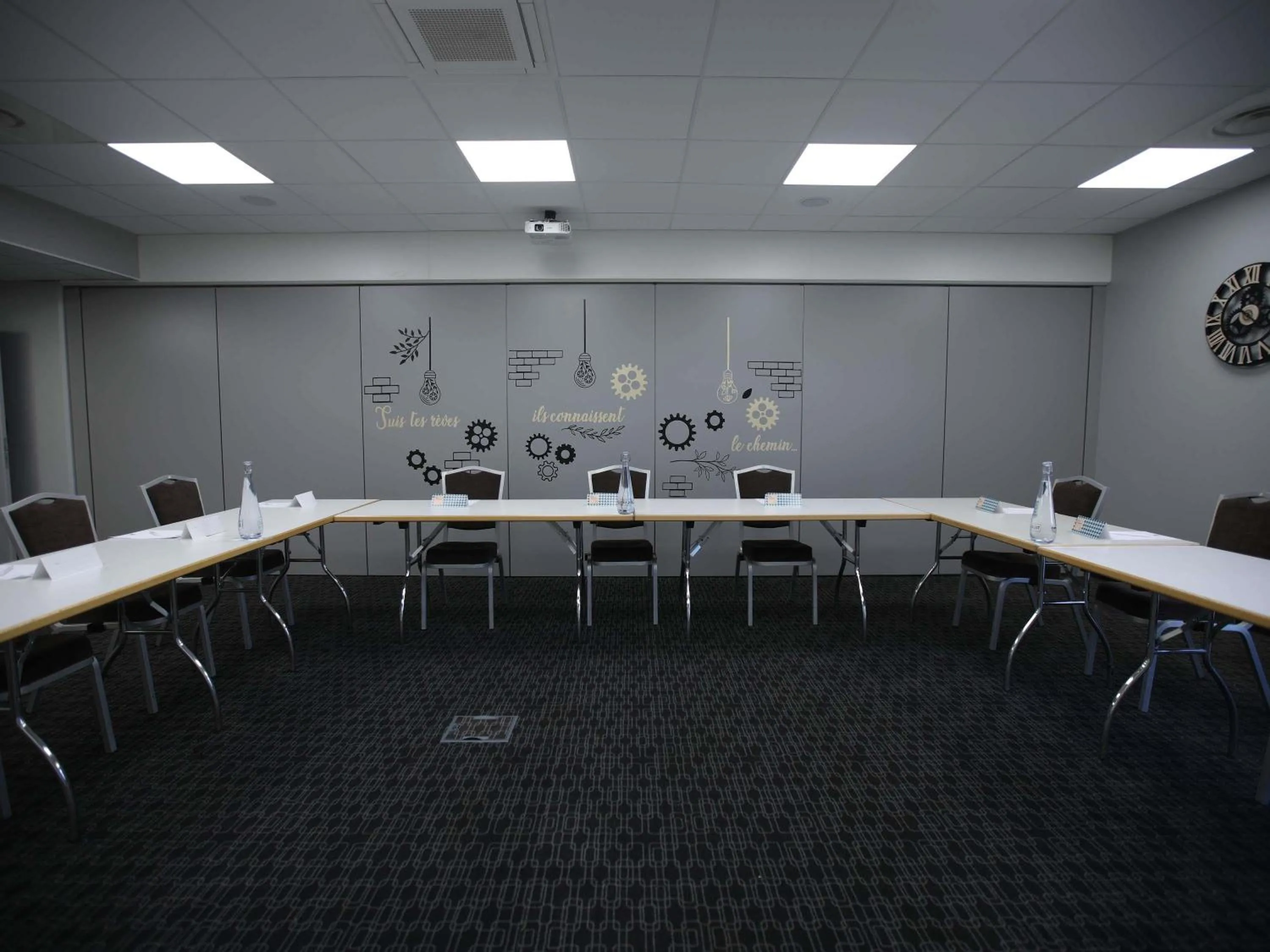 Meeting/conference room in ibis Styles Evry Lisses