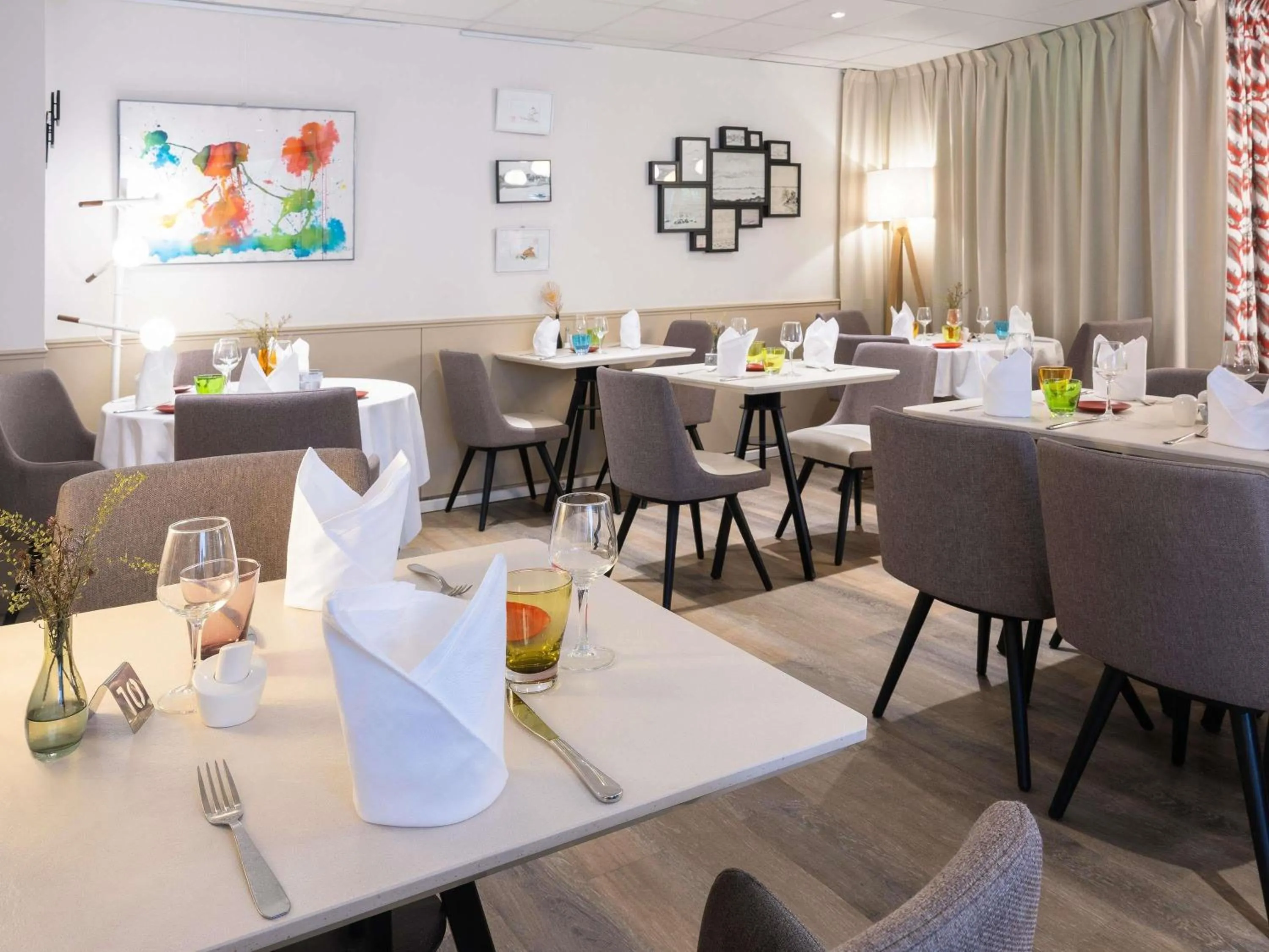 Restaurant/places to eat in Mercure Hotel Forbach Centre de Loisirs