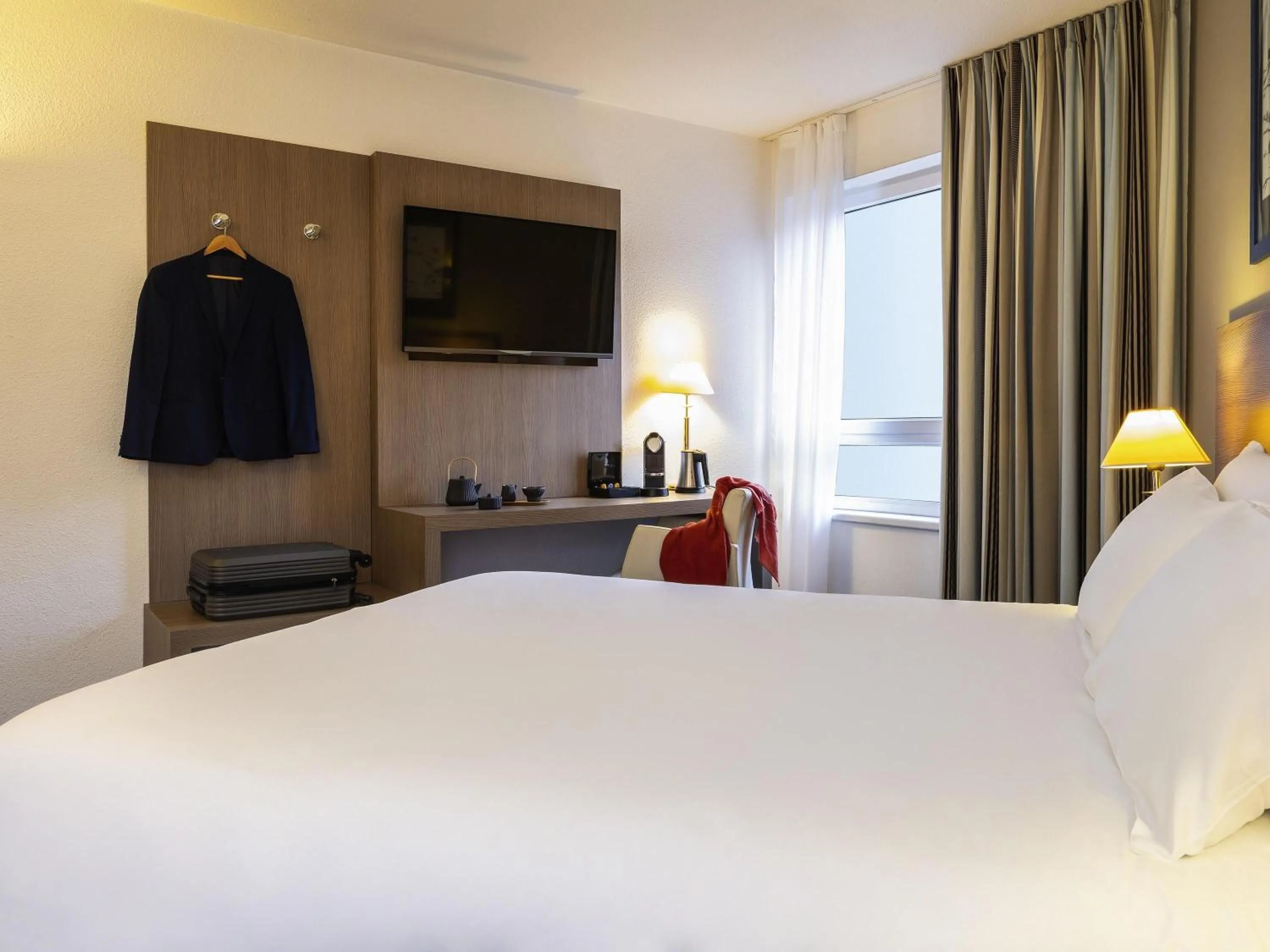 Bedroom, Bed in Mercure Hotel Forbach Centre de Loisirs