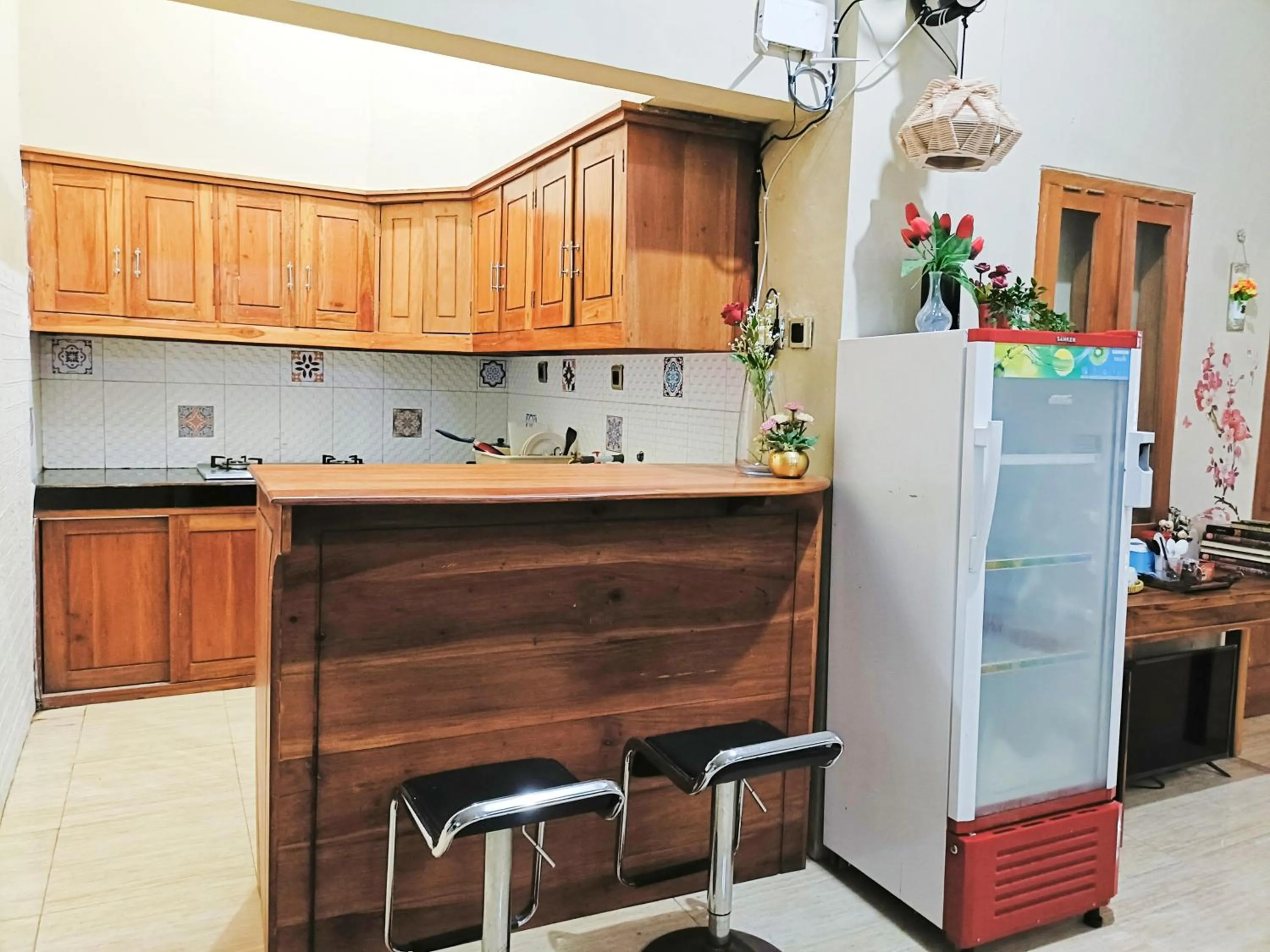 Kitchen or kitchenette in RedDoorz Syariah near Universitas 17 Agustus Banyuwangi