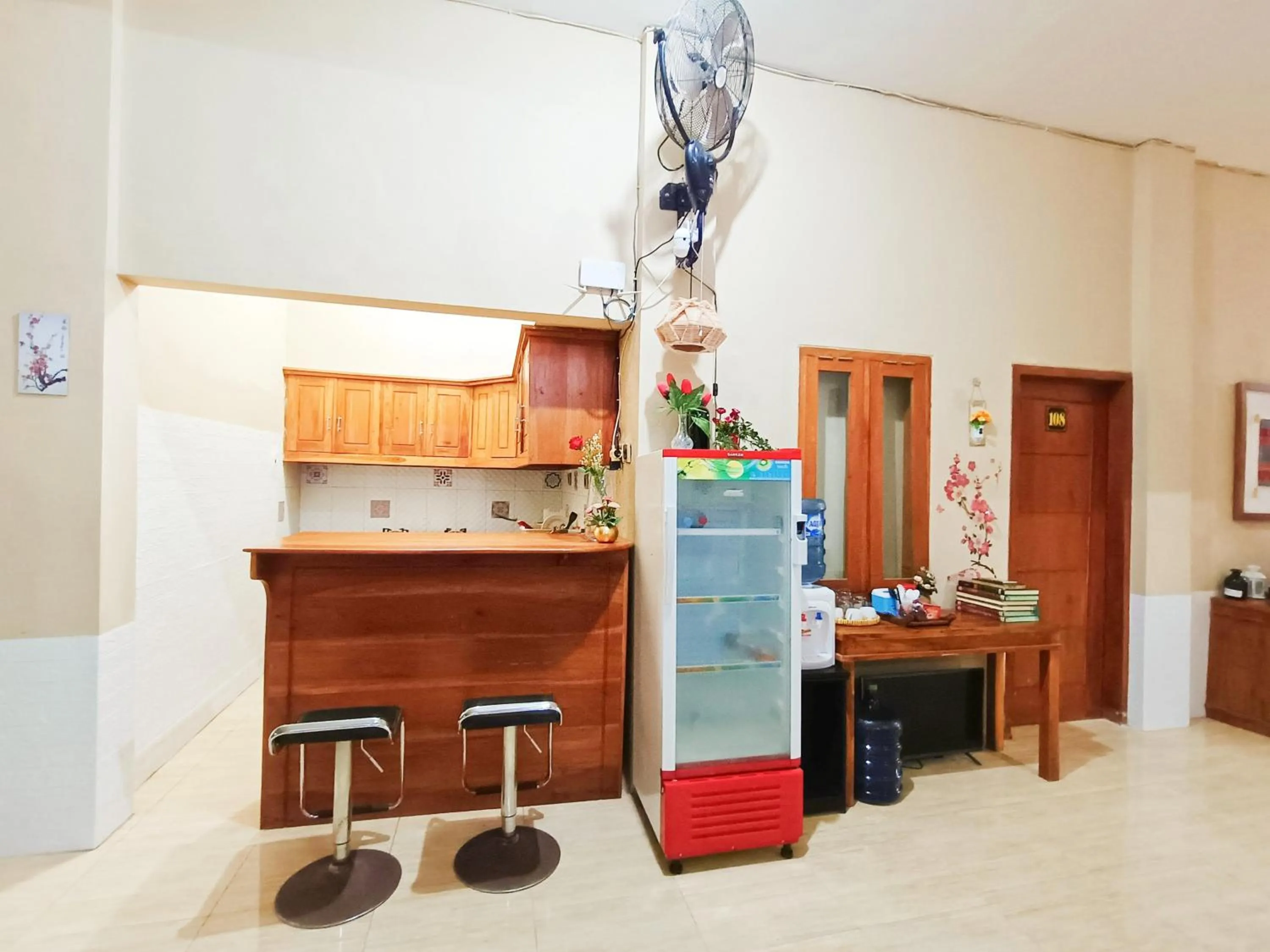 Kitchen or kitchenette in RedDoorz Syariah near Universitas 17 Agustus Banyuwangi