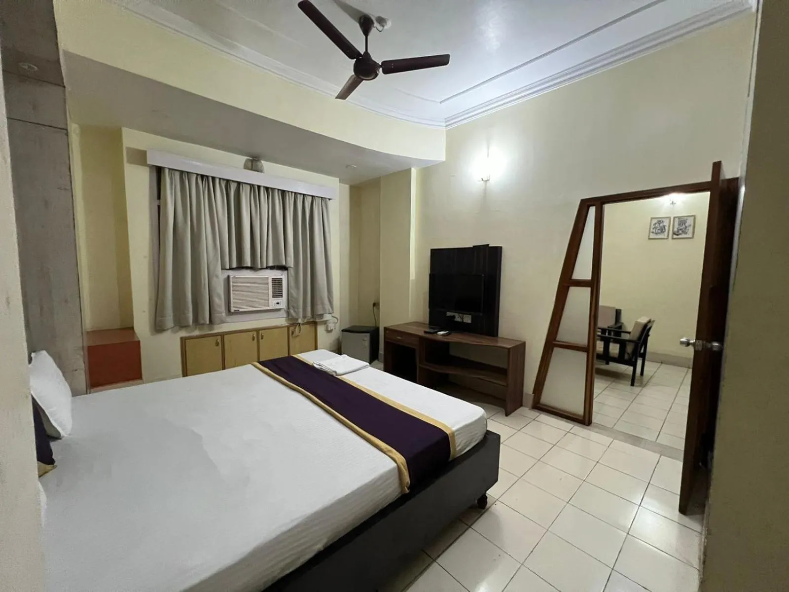 Bed in Hotel Bluemoon