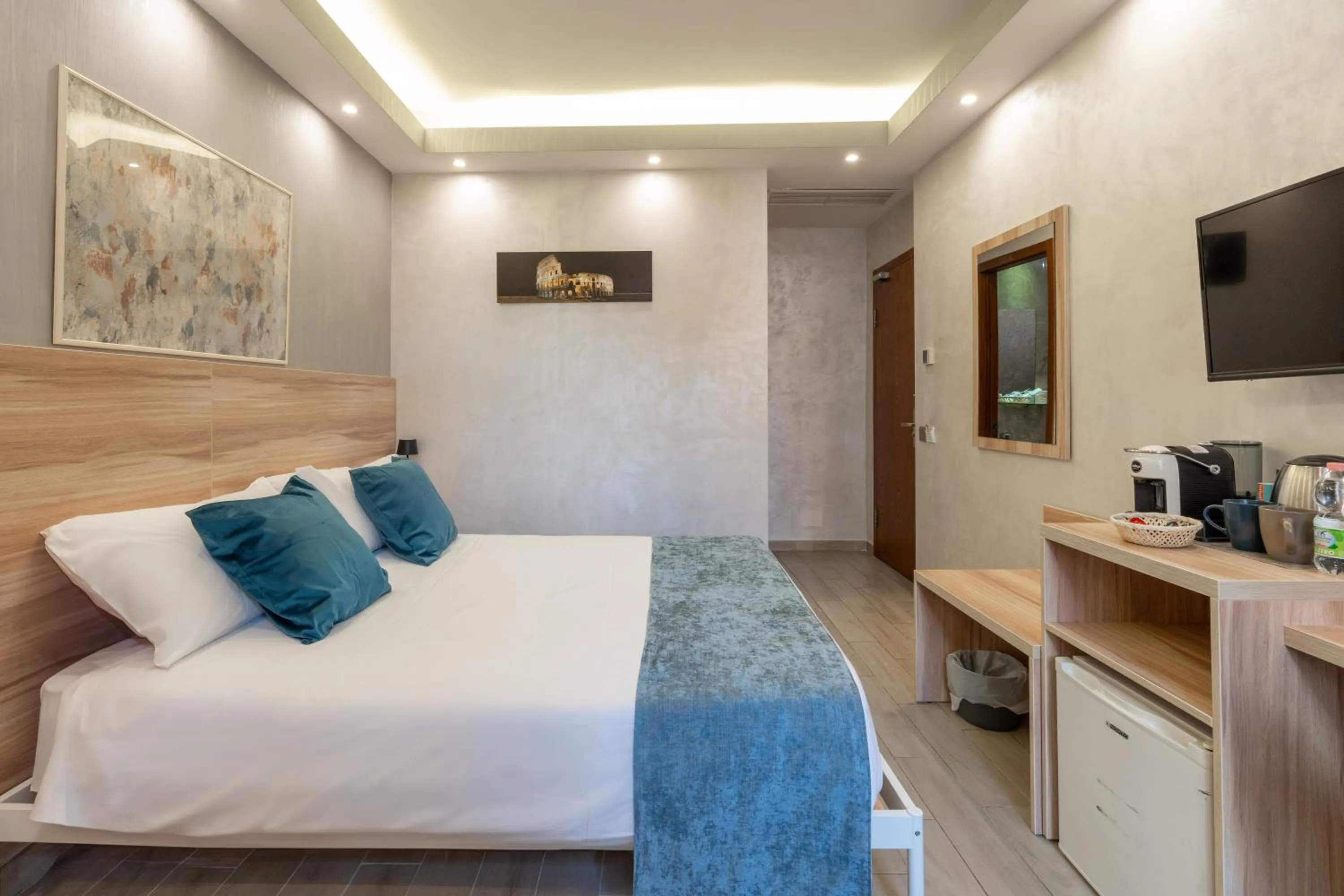 Drago D'Oro GUESTHOUSE - accross from metro Vittorio Emanuele