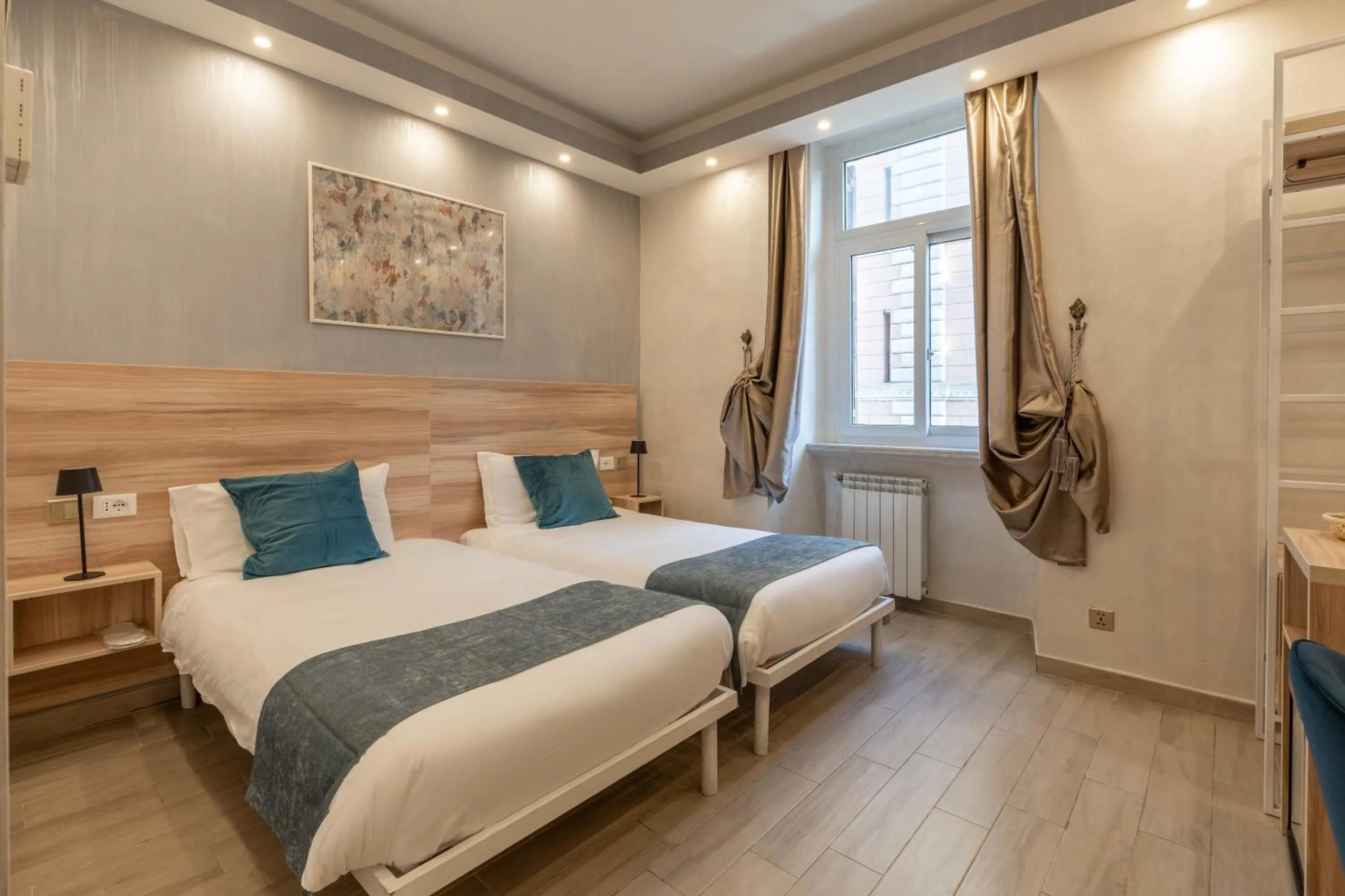 Drago D'Oro GUESTHOUSE - accross from metro Vittorio Emanuele