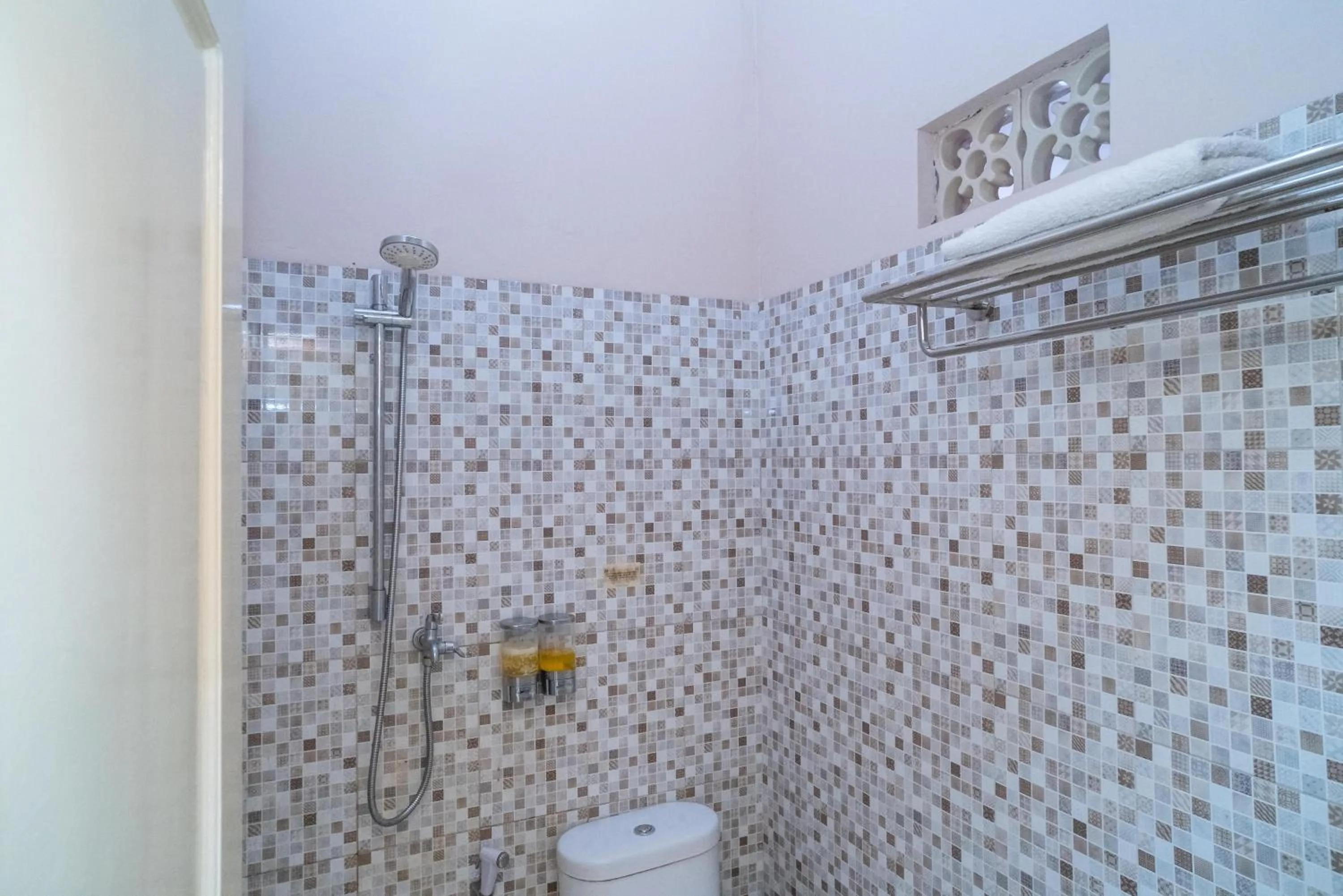 RedDoorz Syariah near Taman Siring 2