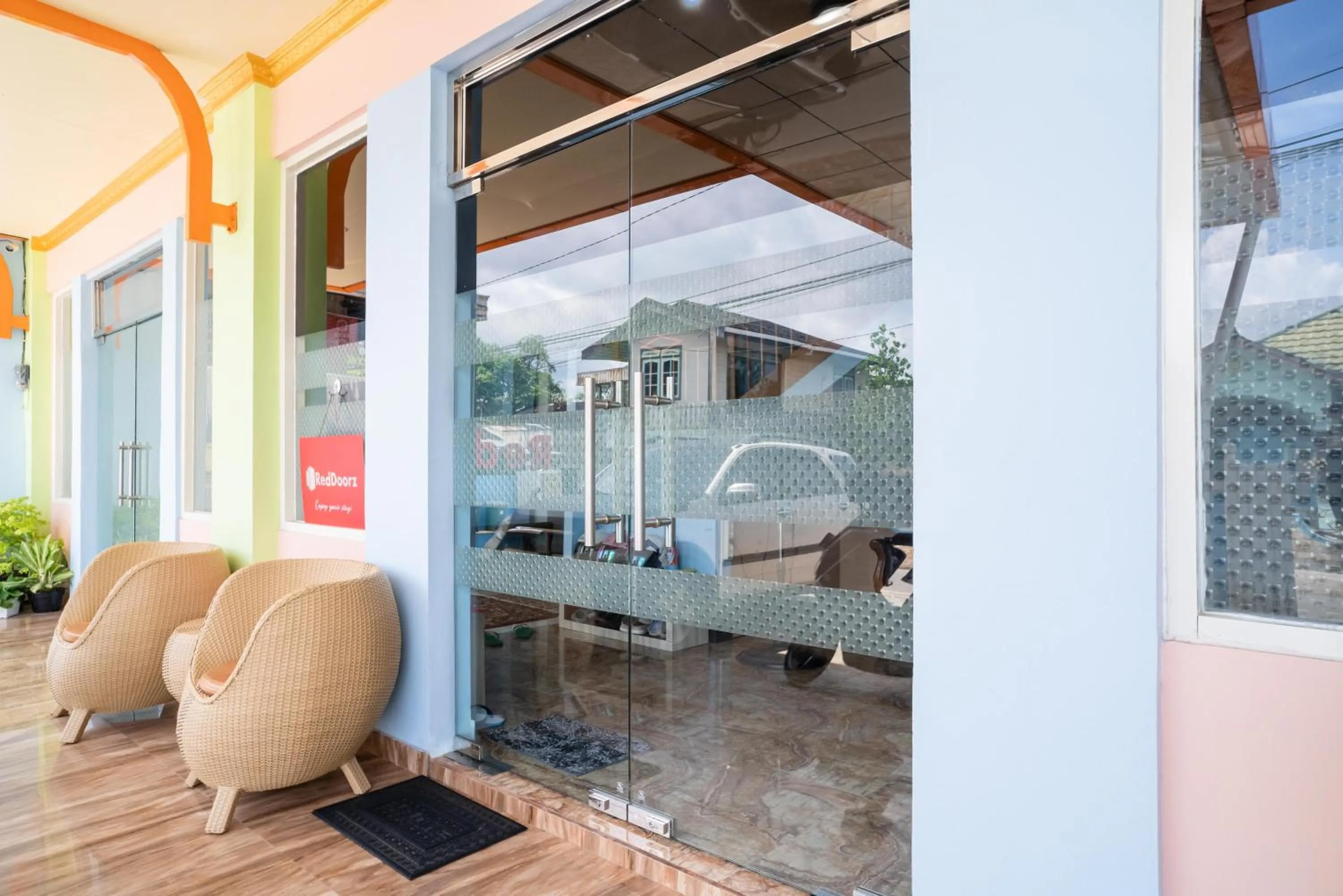 RedDoorz Syariah near Taman Siring 2