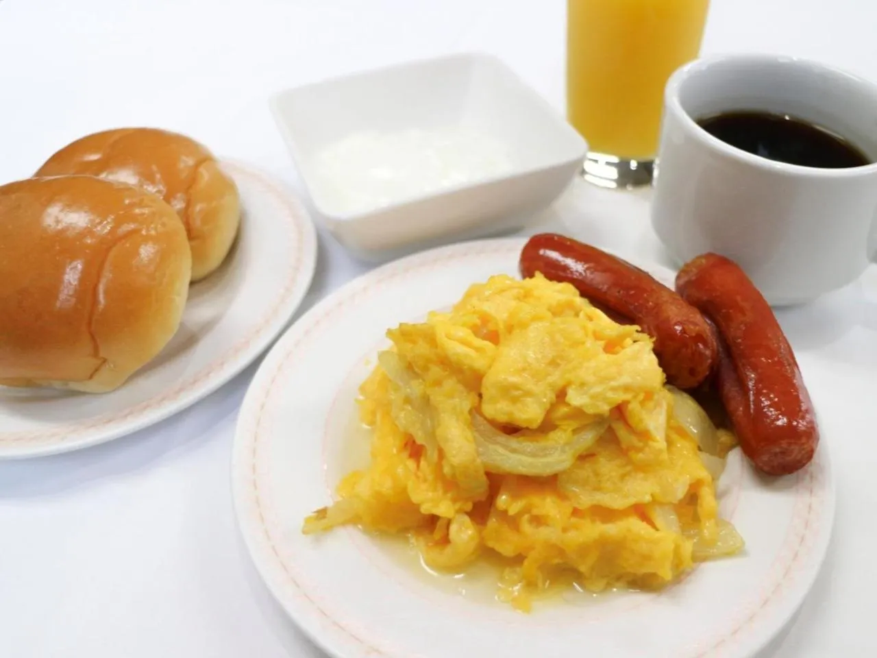 Food and drinks in Moriyama Art Hotel