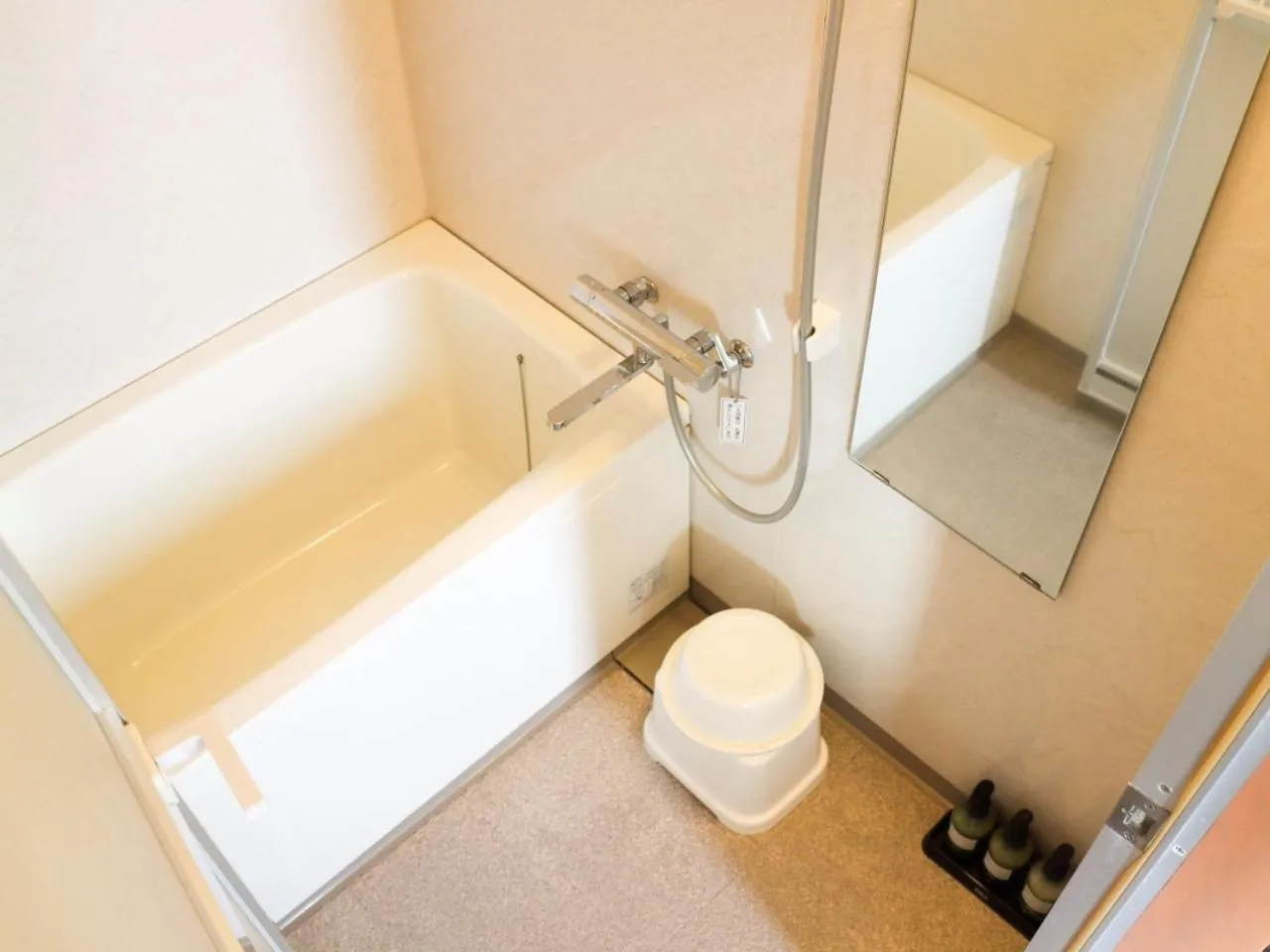 Shower in Moriyama Art Hotel