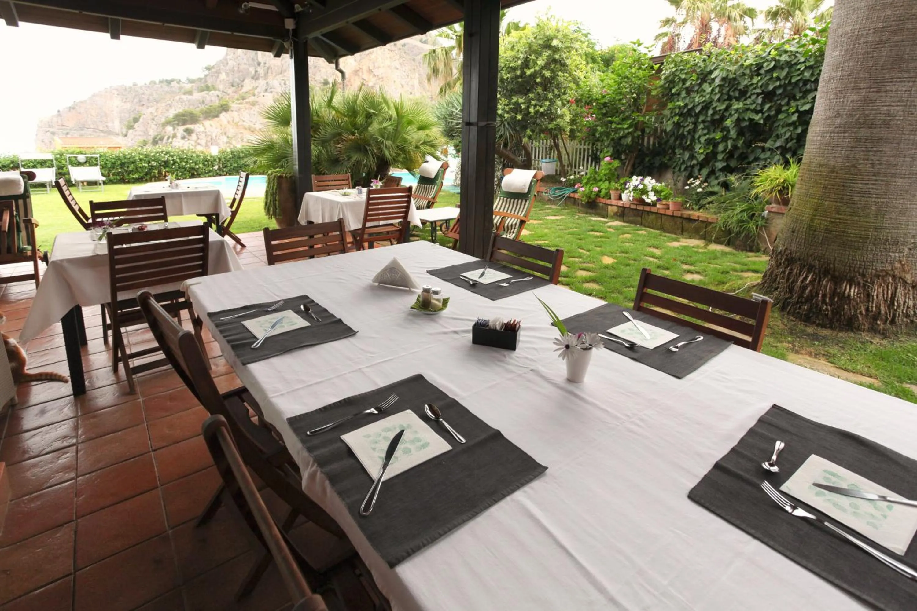 Restaurant/places to eat in B&B Villa Di Giorgi