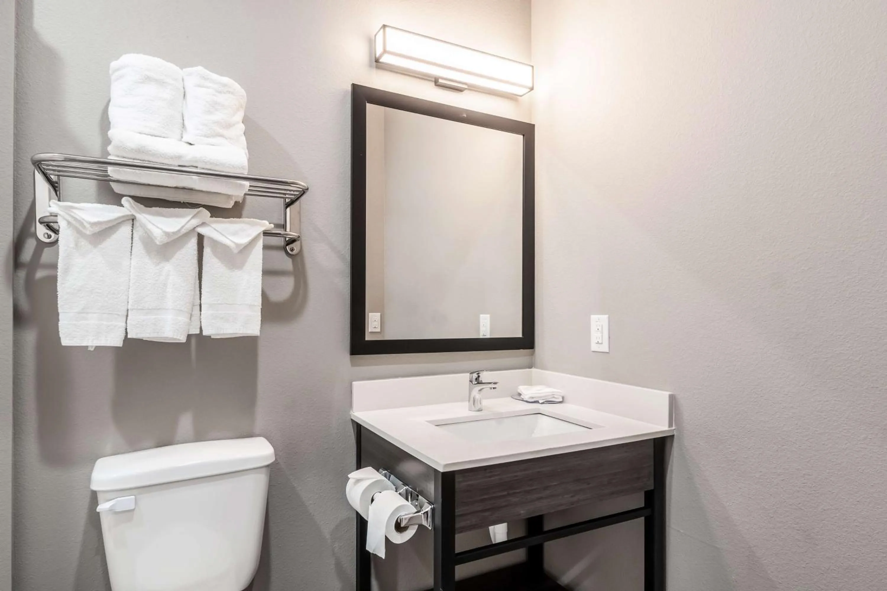 Bathroom in Studio 6-Mesquite, TX - Dallas