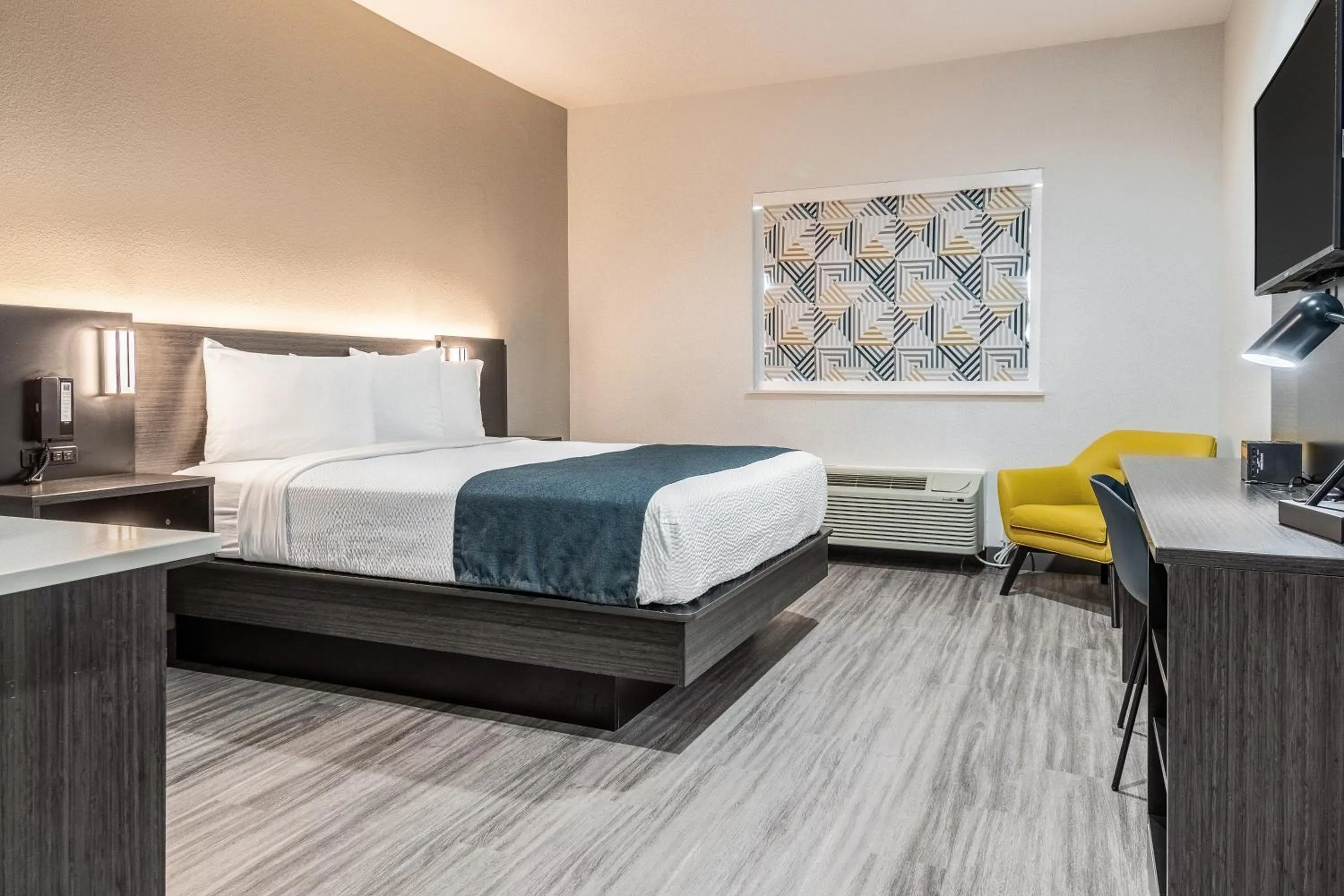 Bedroom, Bed in Studio 6-Mesquite, TX - Dallas