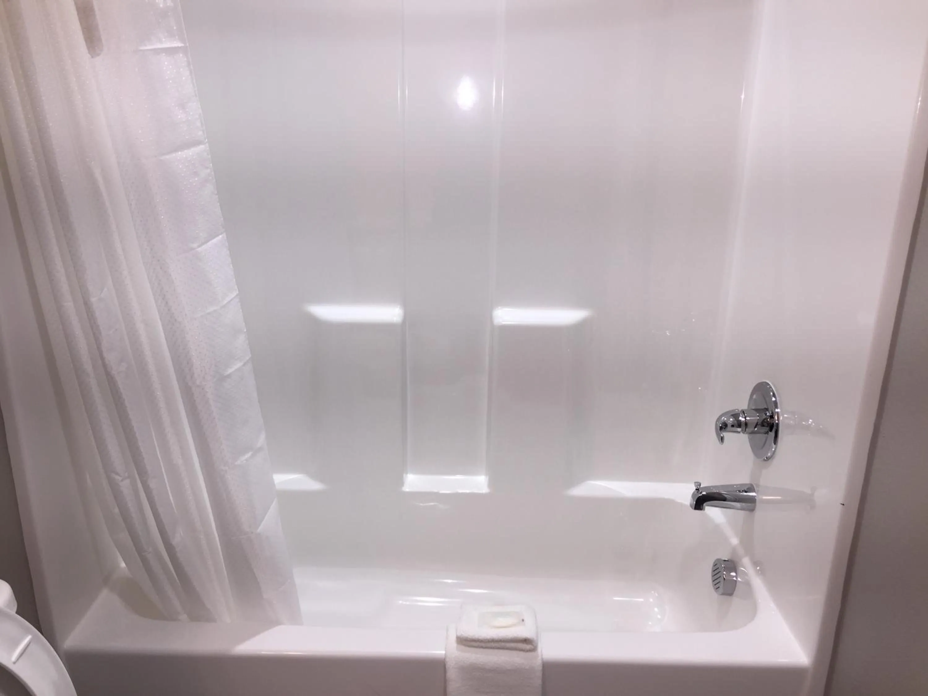 Bathroom in Studio 6-Mesquite, TX - Dallas