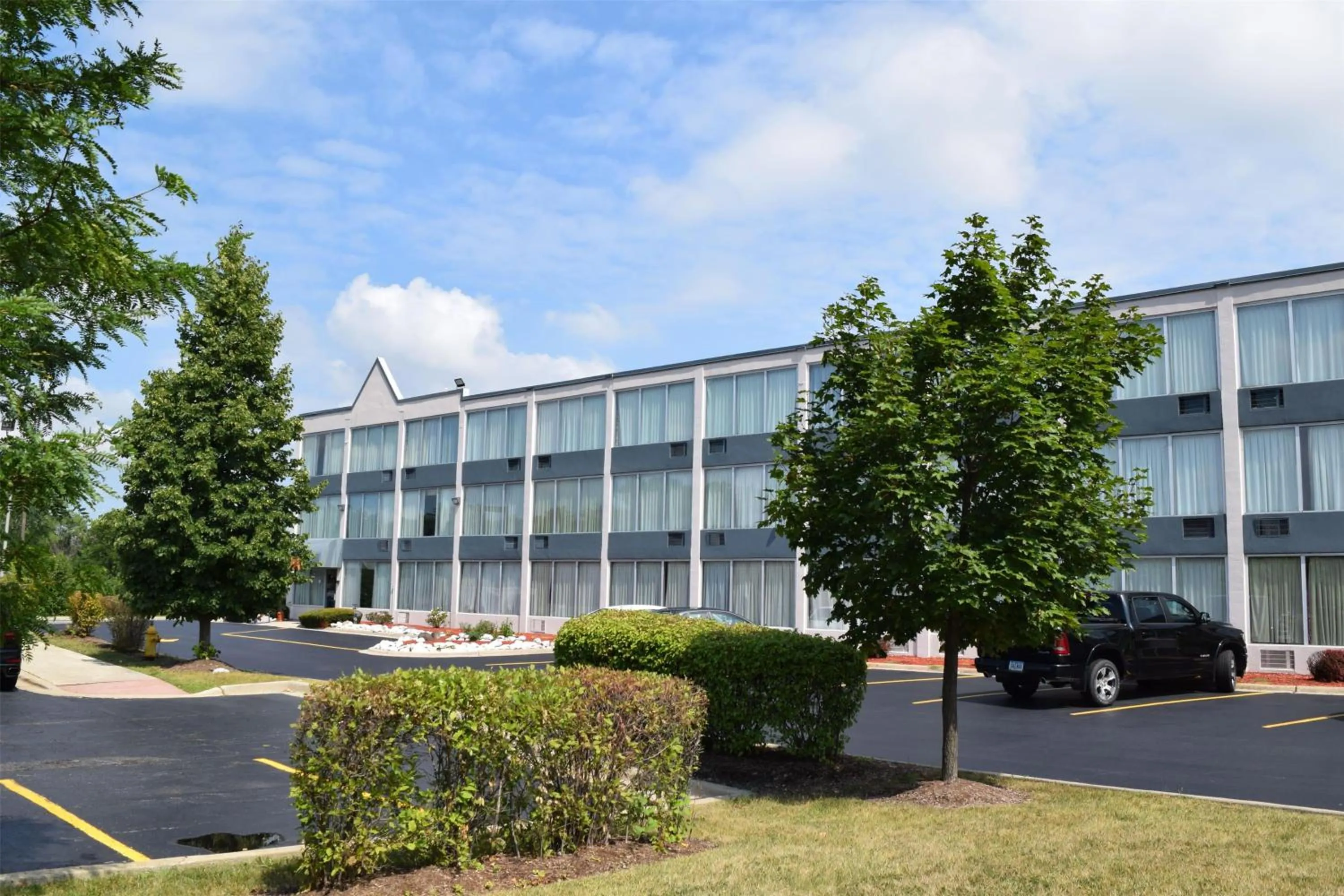 Property building in Baymont by Wyndham - Chicago - Addison - O'Hare