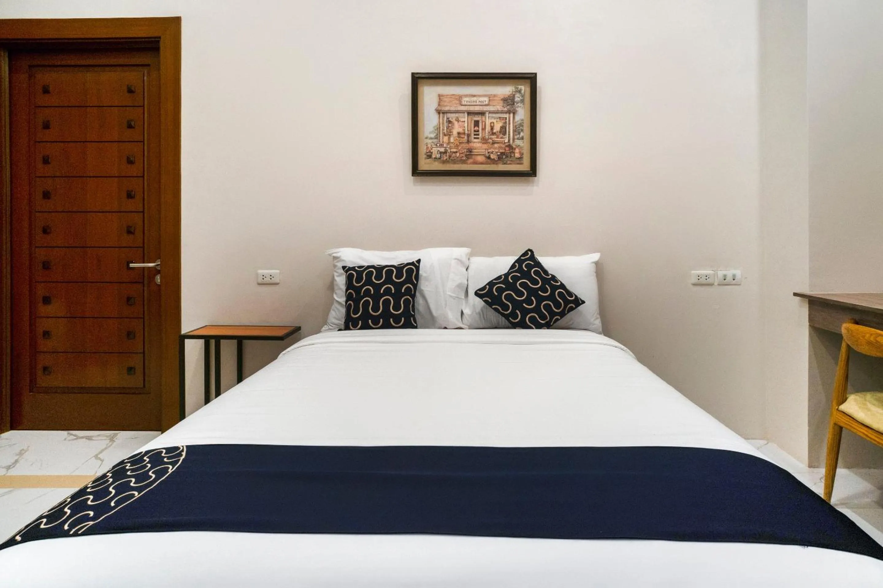 Bedroom, Bed in Capital O 460 World Palace Hotel