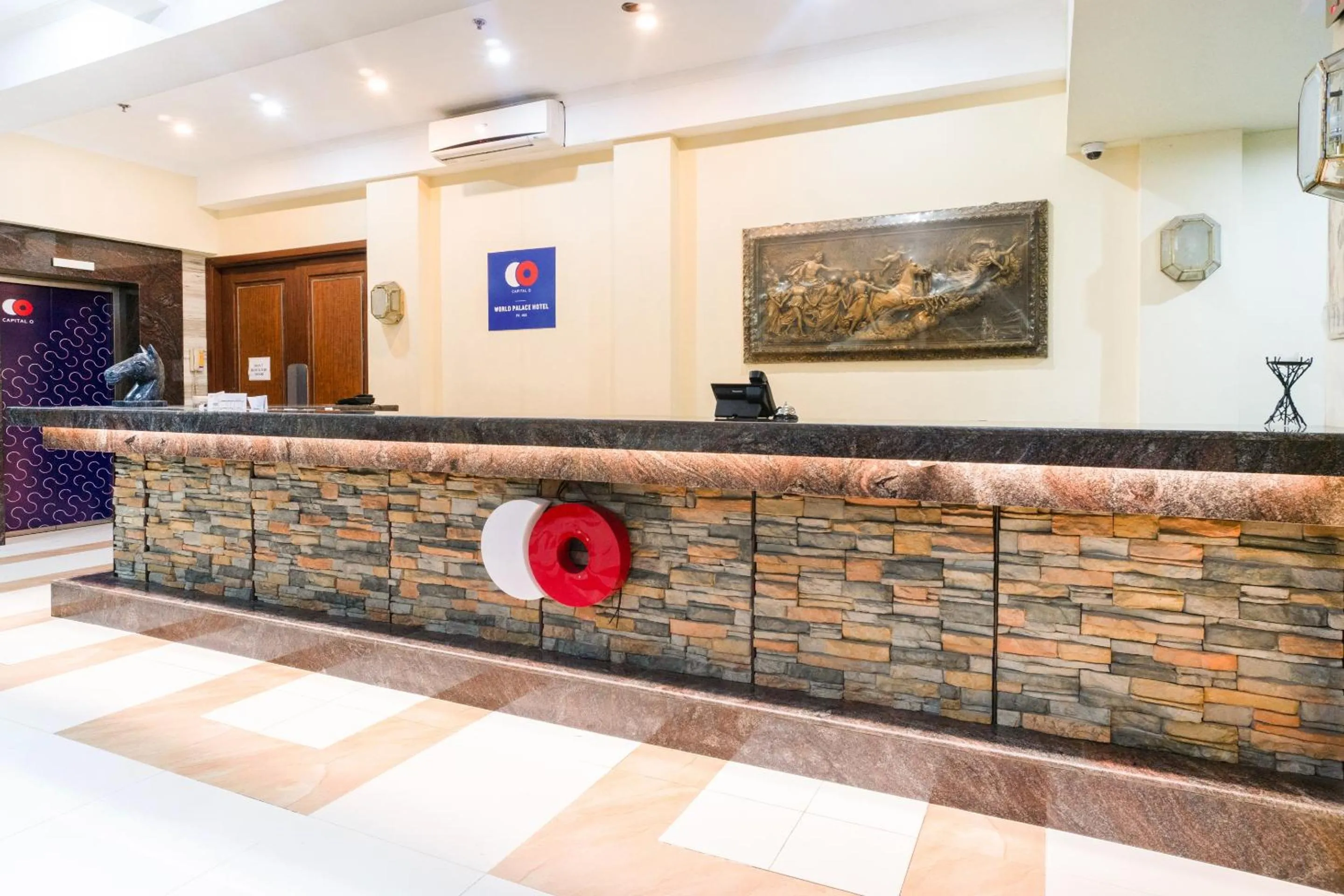 Lobby or reception in Capital O 460 World Palace Hotel
