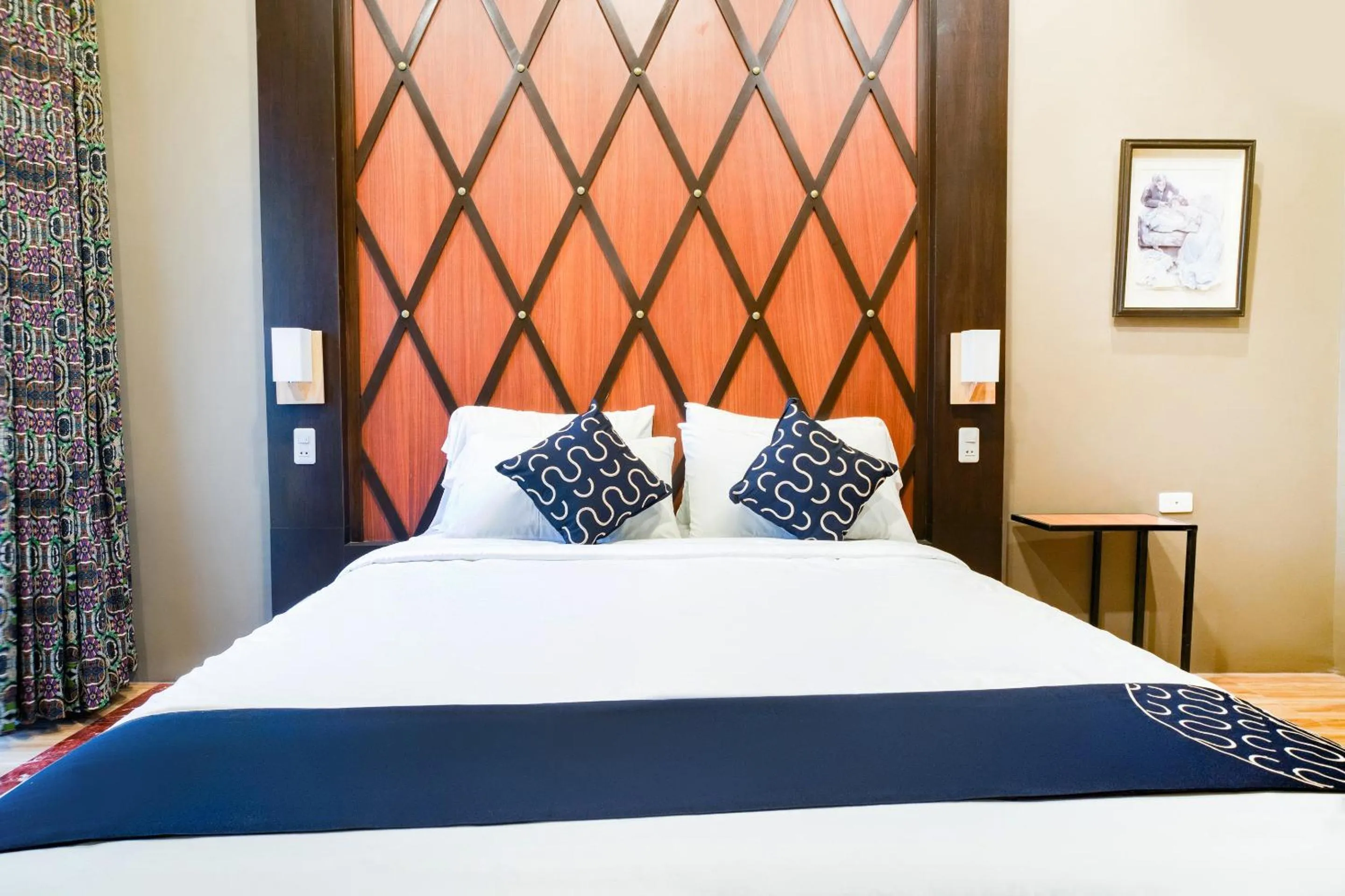 Bedroom, Bed in Capital O 460 World Palace Hotel