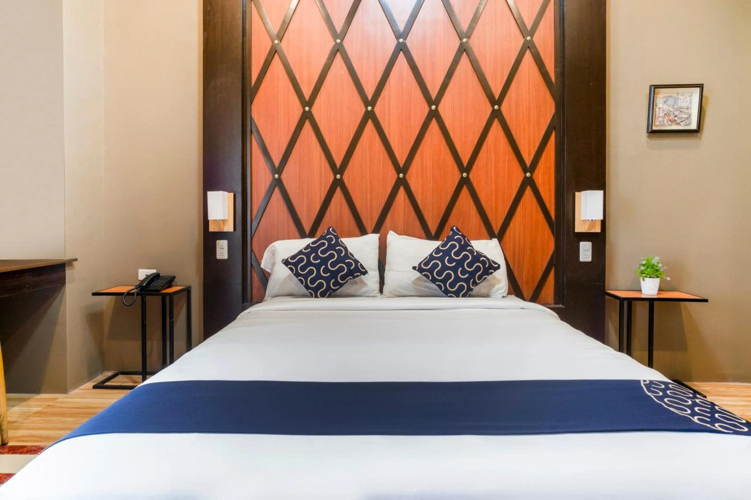 Bedroom, Bed in Capital O 460 World Palace Hotel