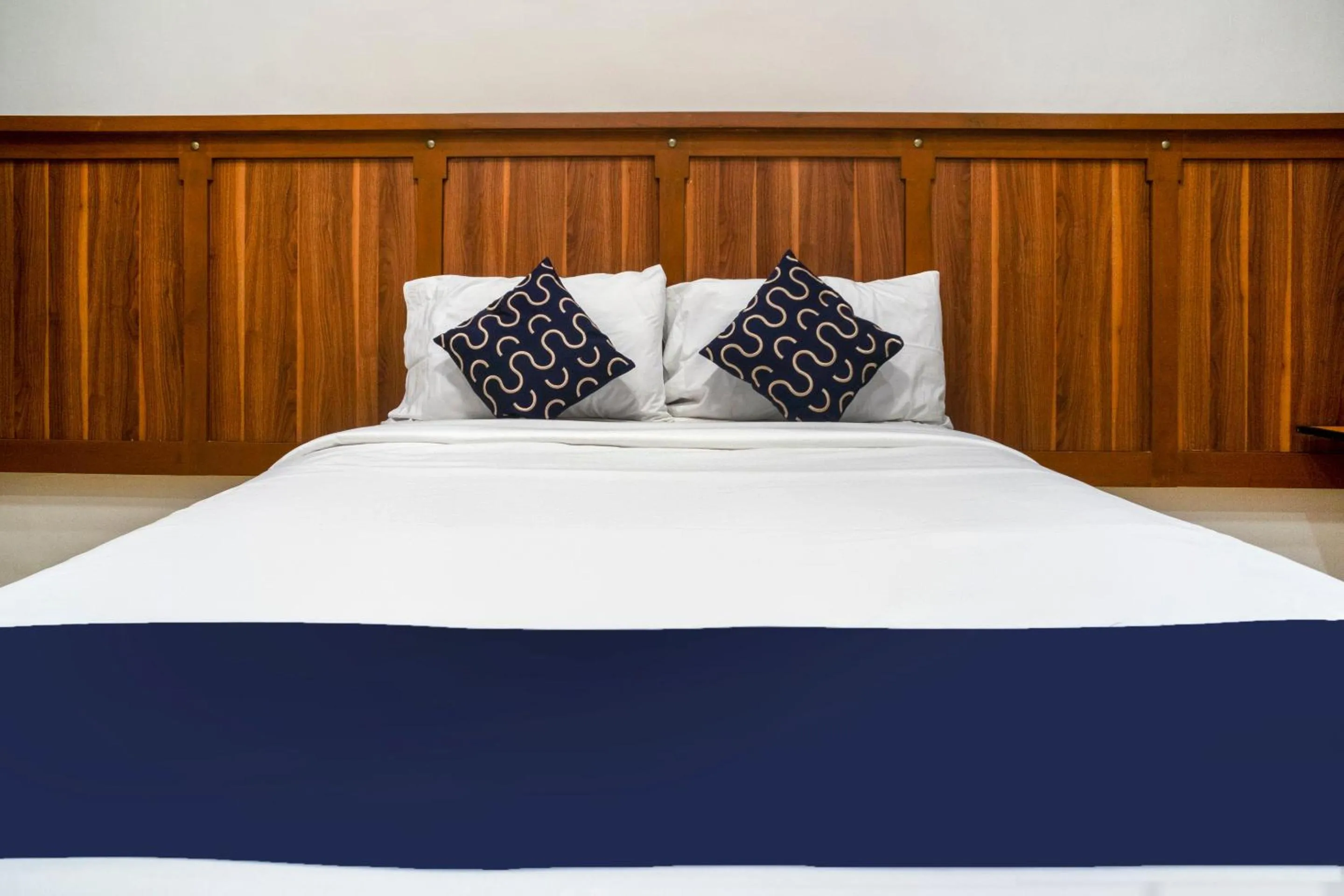 Bedroom, Bed in Capital O 460 World Palace Hotel