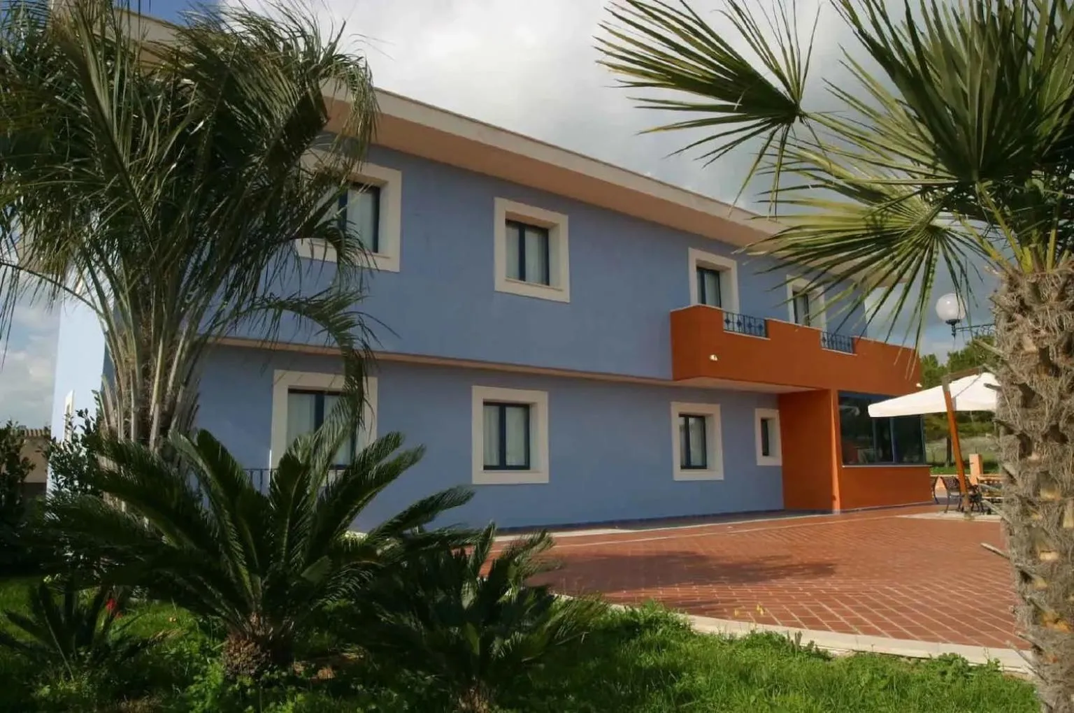 Property building in Motel - Hotel Nautico Pozzallo