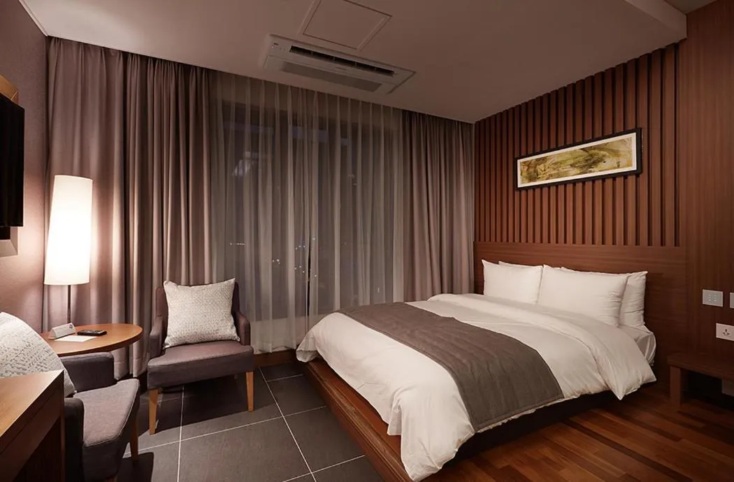 Osong H Hotel Sejong City