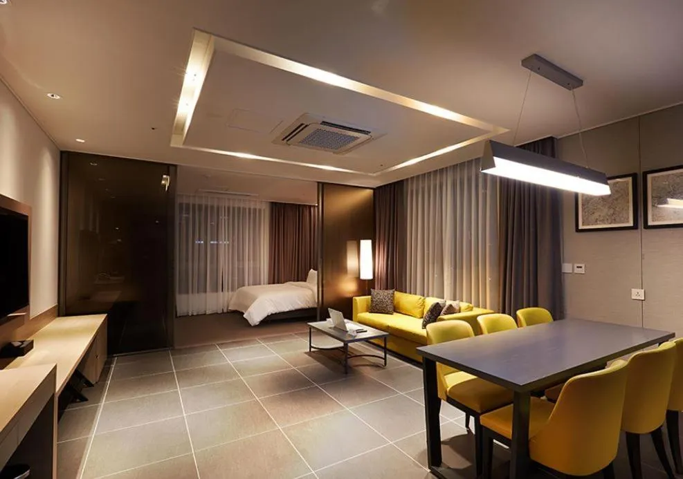 Osong H Hotel Sejong City