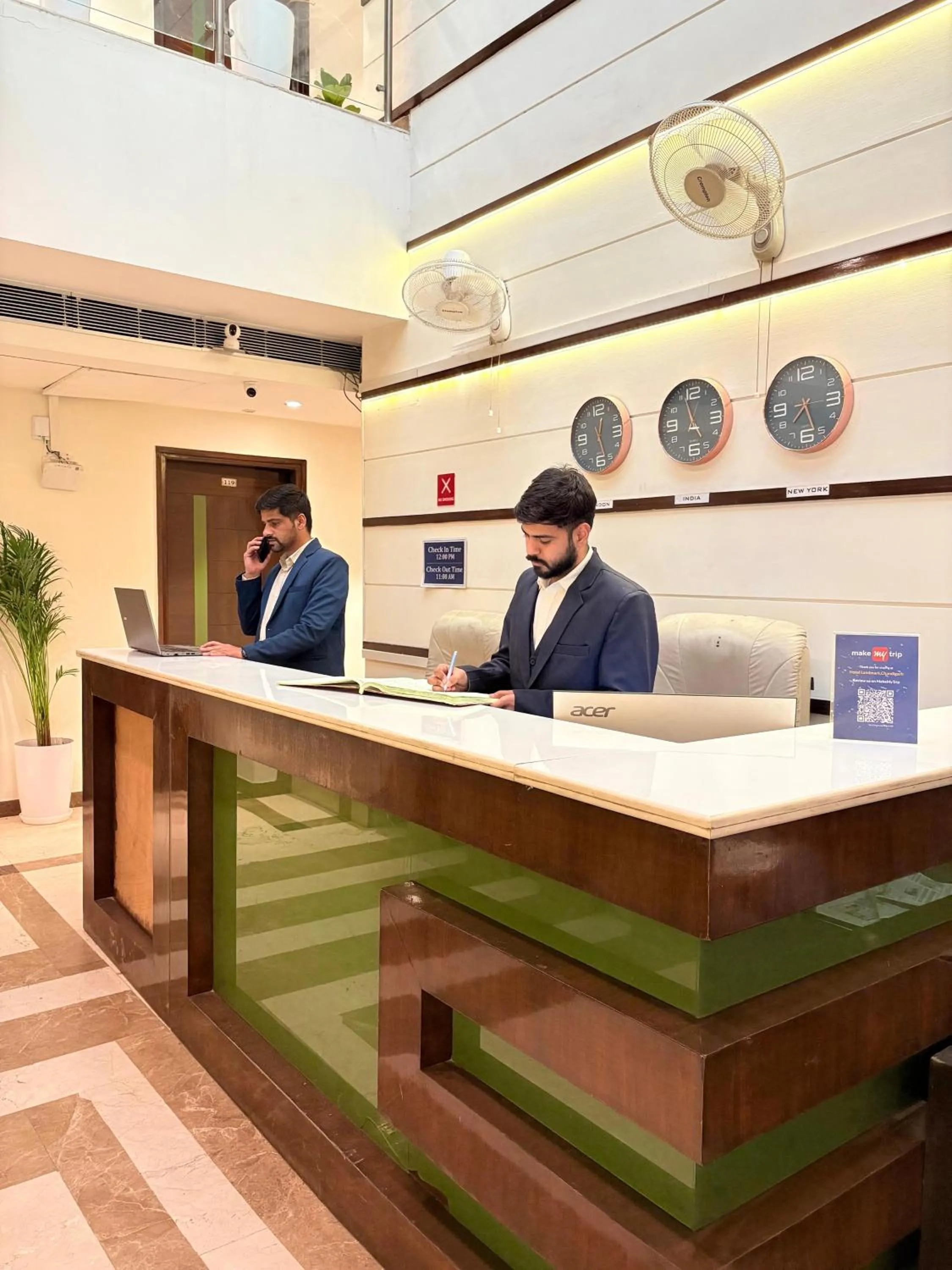 Lobby or reception in Hotel Landmark - Centre of City Chandigarh